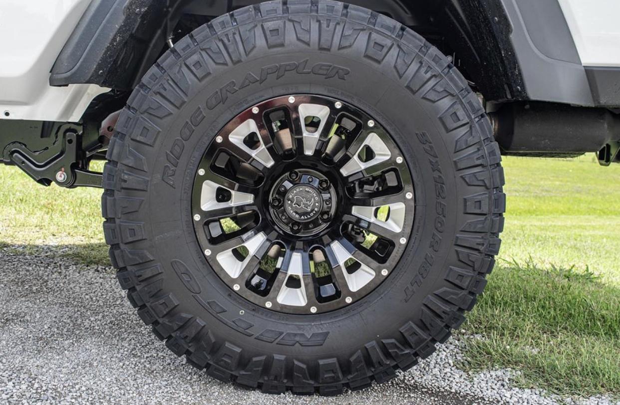 Jeep Gladiator BRIGHT WHITE Gladiator JT Club FA8EBC6C-B55E-4CD1-BE5C-0161195230A7
