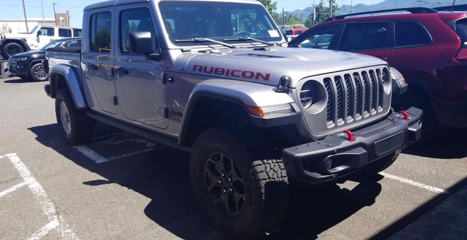 Jeep Gladiator BosRacing JT PreRunner 64246651_2199653036771244_4740773674280288256_n