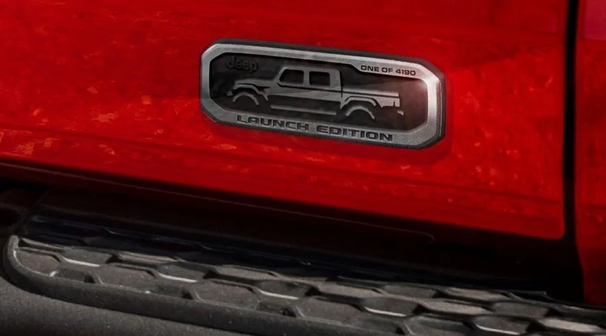 Jeep Gladiator Gladiator wheel logo Jeep%20Launch%20Edition%20badg