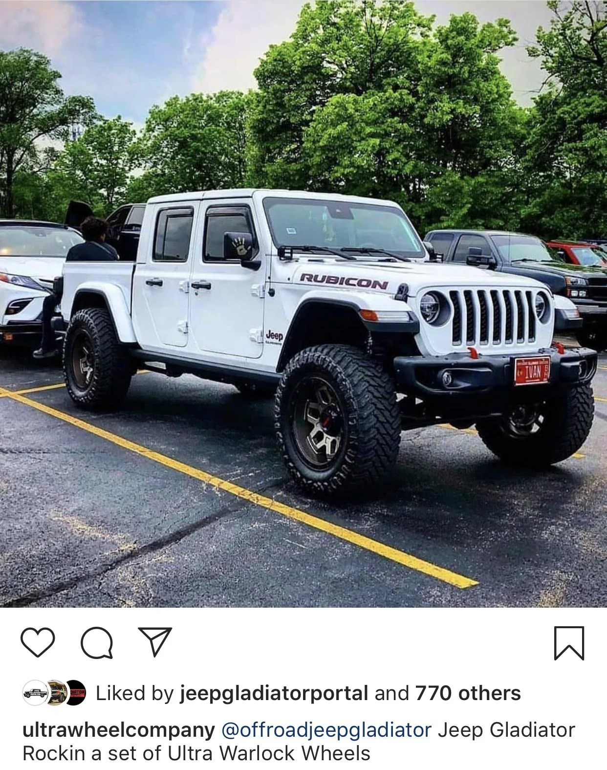 Jeep Gladiator BRIGHT WHITE Gladiator JT Club A005B5C2-9D87-46E0-B987-B4CF190709E6