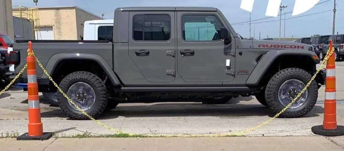 Jeep Gladiator Sting grey owners (future) check in 62609564_10110023254634210_1824996780199116800_o