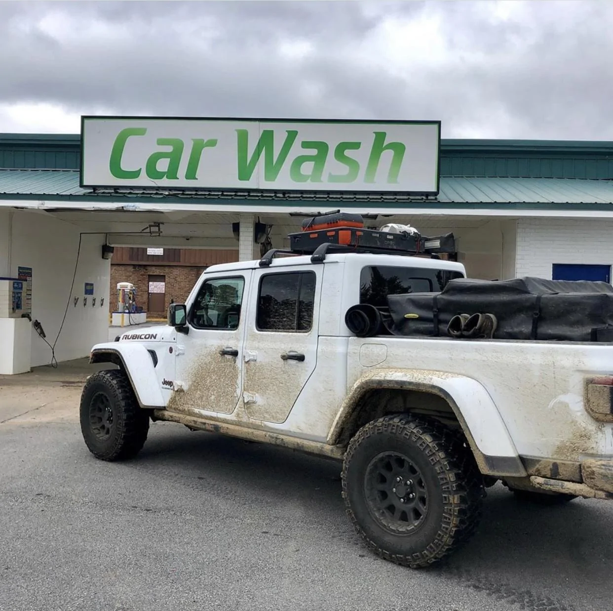 Jeep Gladiator BRIGHT WHITE Gladiator JT Club 83F8F061-E41A-4410-89D8-EA6A196AF26E