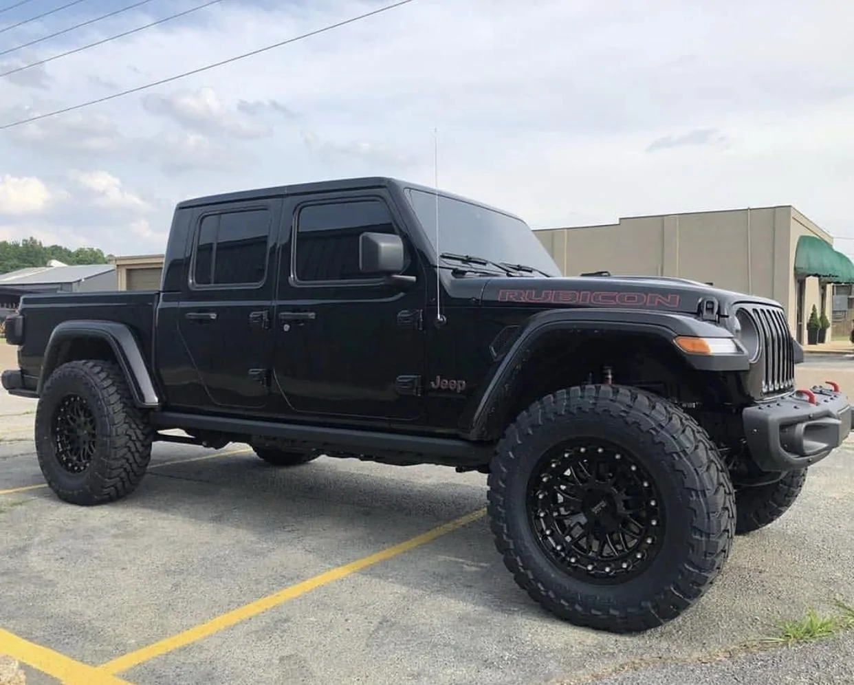 Jeep Gladiator BLACK Gladiator JT Club 2974718E-17F1-4FBE-940C-7B7B17155125