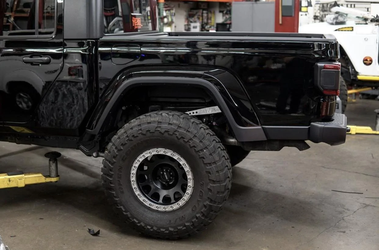 Jeep Gladiator BLACK Gladiator JT Club 41D89466-A1C9-4303-B89E-7DC7A889DD45