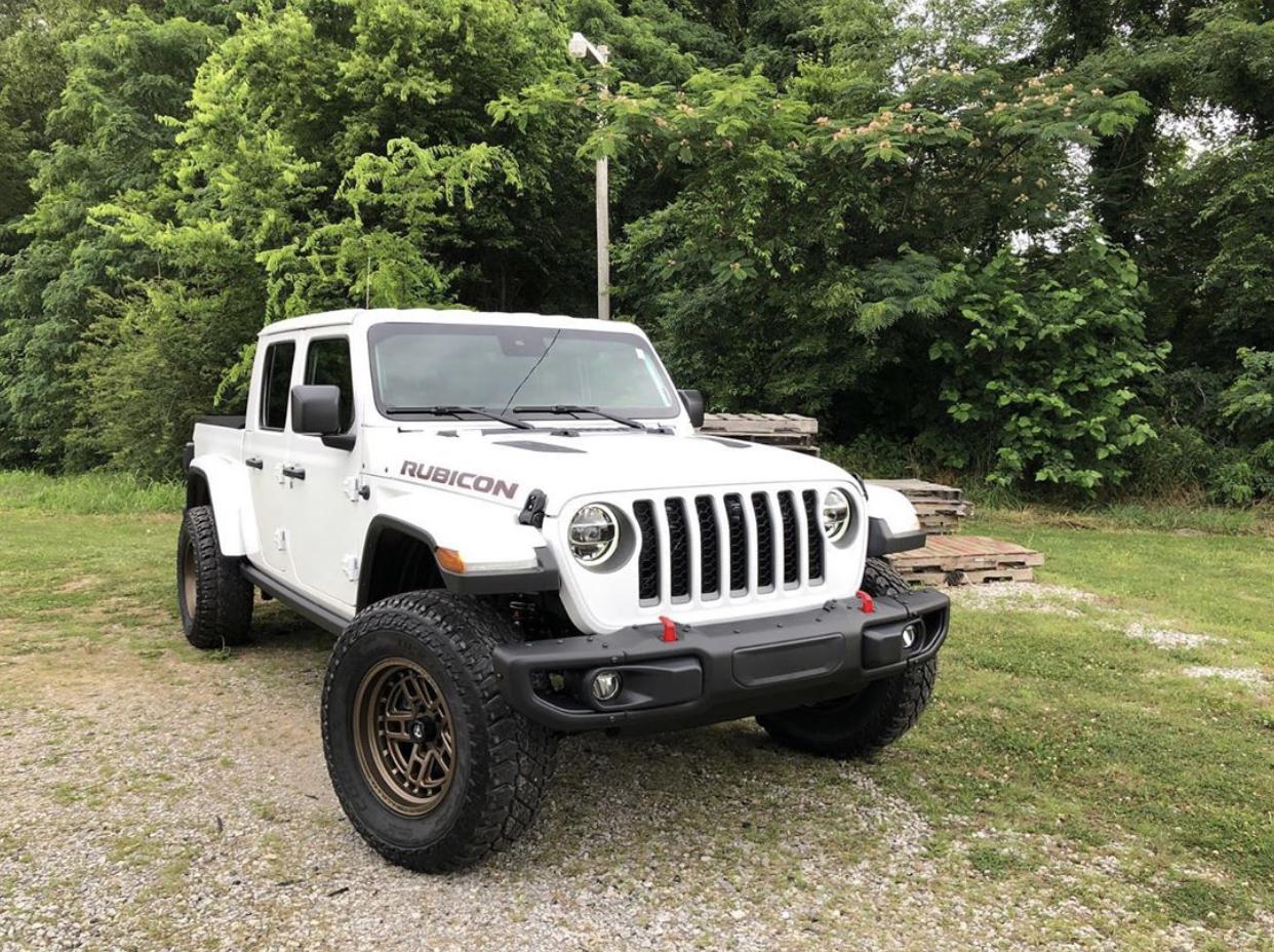 Jeep Gladiator BRIGHT WHITE Gladiator JT Club 20DA5468-0076-4DAC-BA91-C688D9A82970