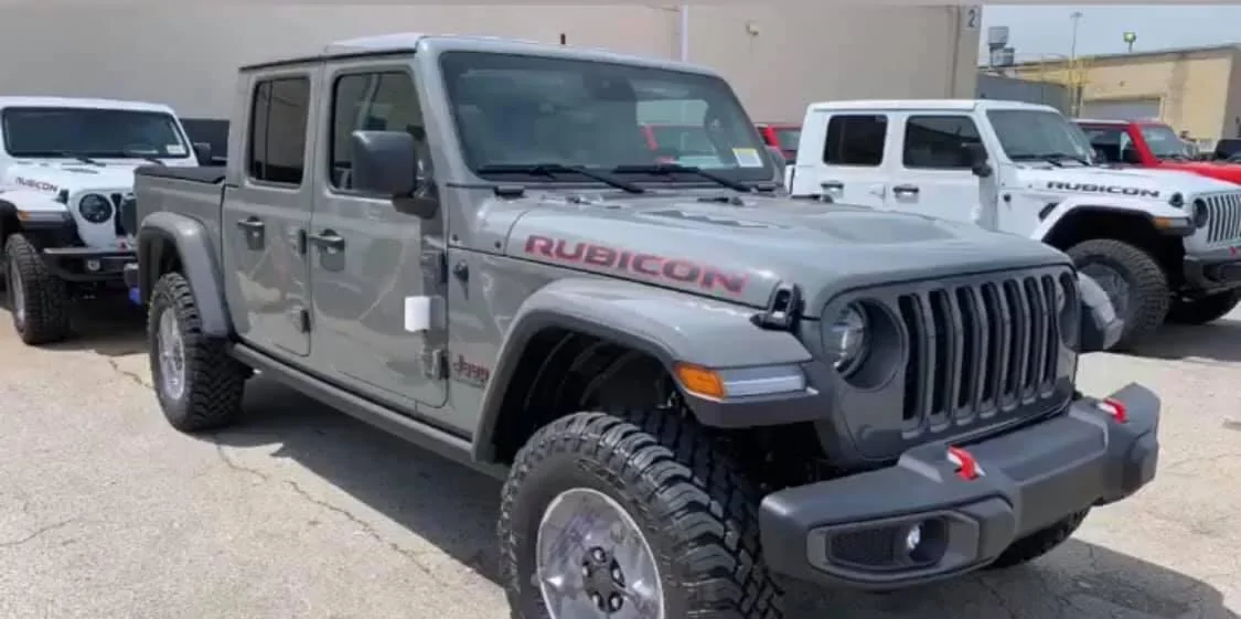 Jeep Gladiator Sting-Gray now available! 62561260_10110023254459560_4326394314734174208_o