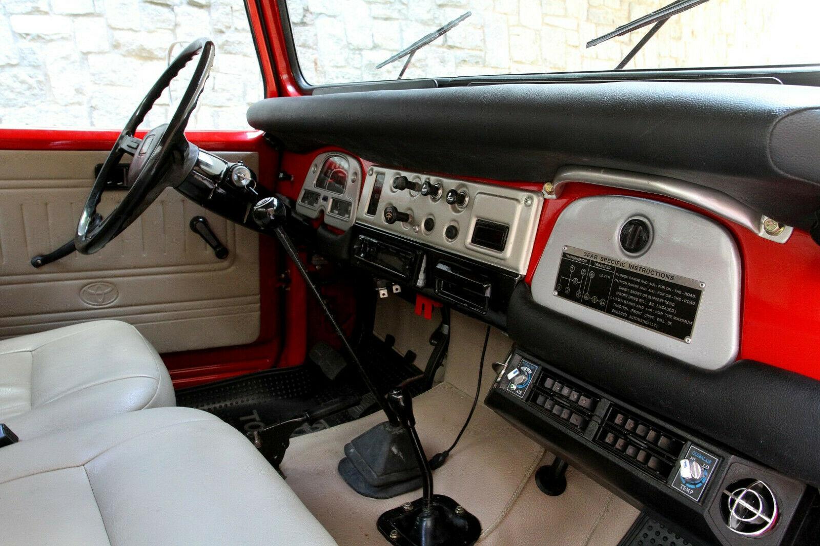 Jeep Gladiator While waiting, check out and drool over this FJ45 D1G8kv6