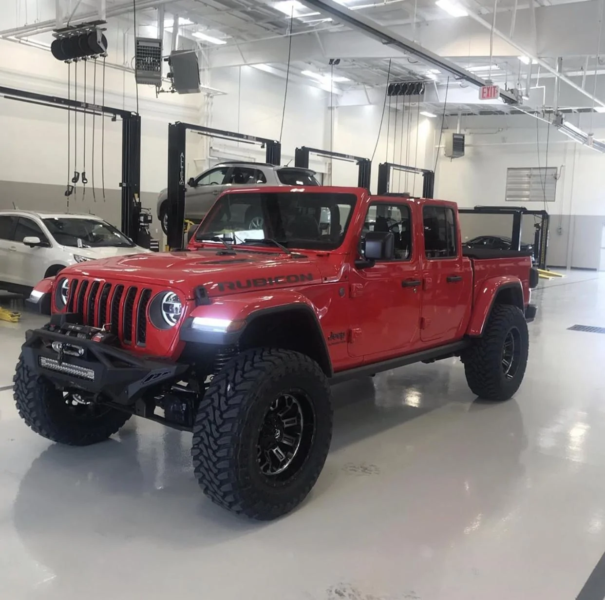 Jeep Gladiator FIRECRACKER RED Gladiator JT Club 0271B6A3-6610-4C2B-8E4C-4EBEEC191535