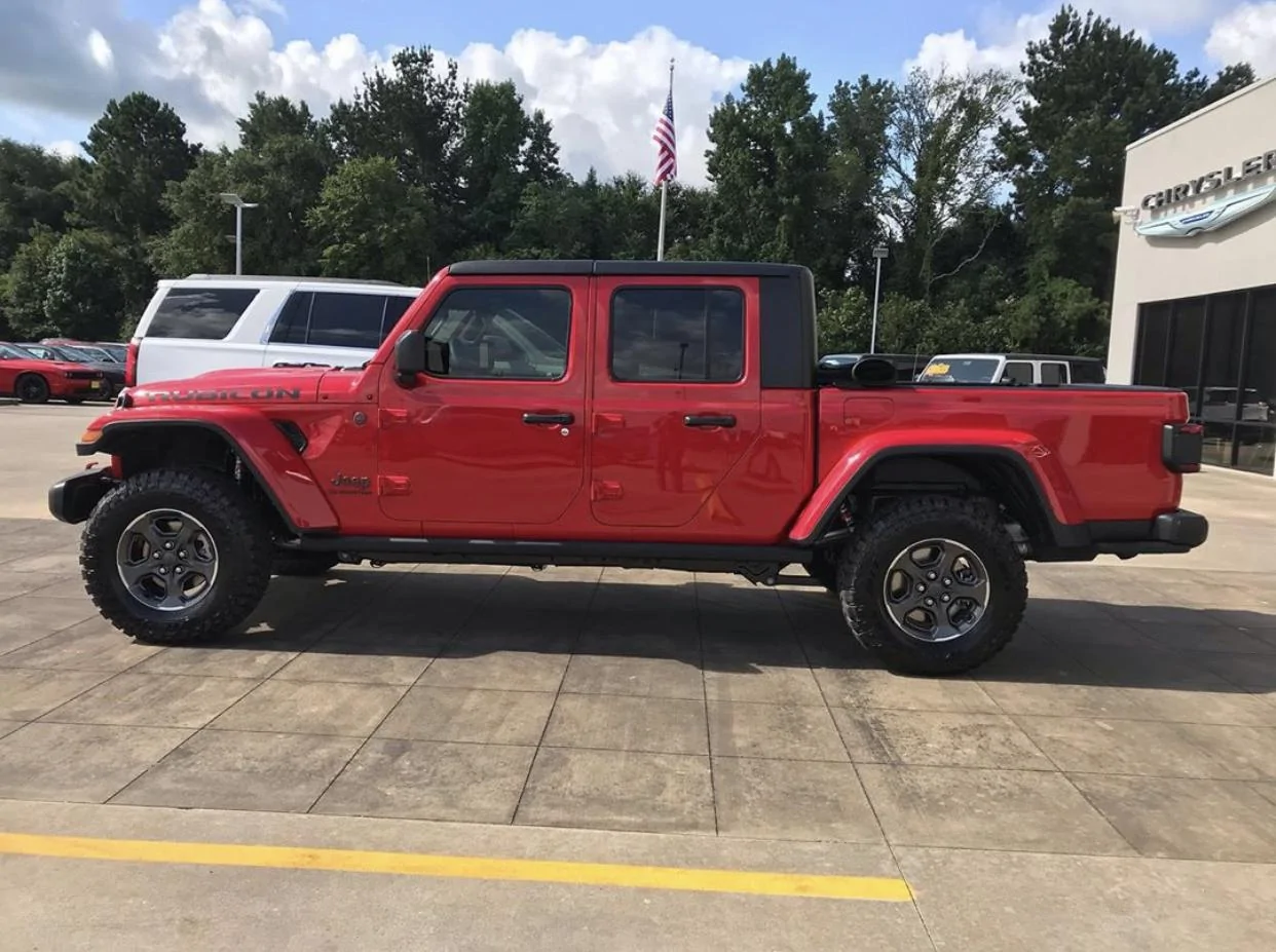 Jeep Gladiator FIRECRACKER RED Gladiator JT Club F35261C5-6BE5-452C-BCE1-BE56E3BB43C8