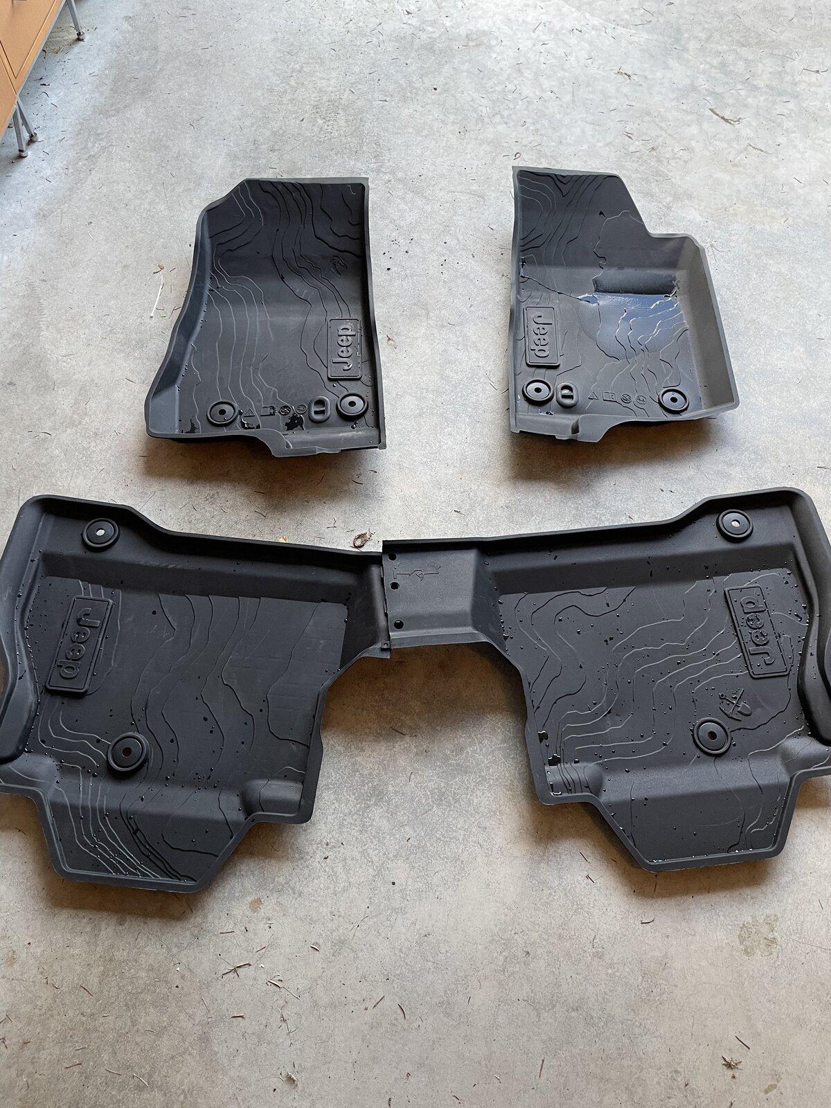 Jeep Gladiator Mopar all weather floor mat - $100 1DE0823E-3B74-4ADA-B1CA-C6768CDACAC5