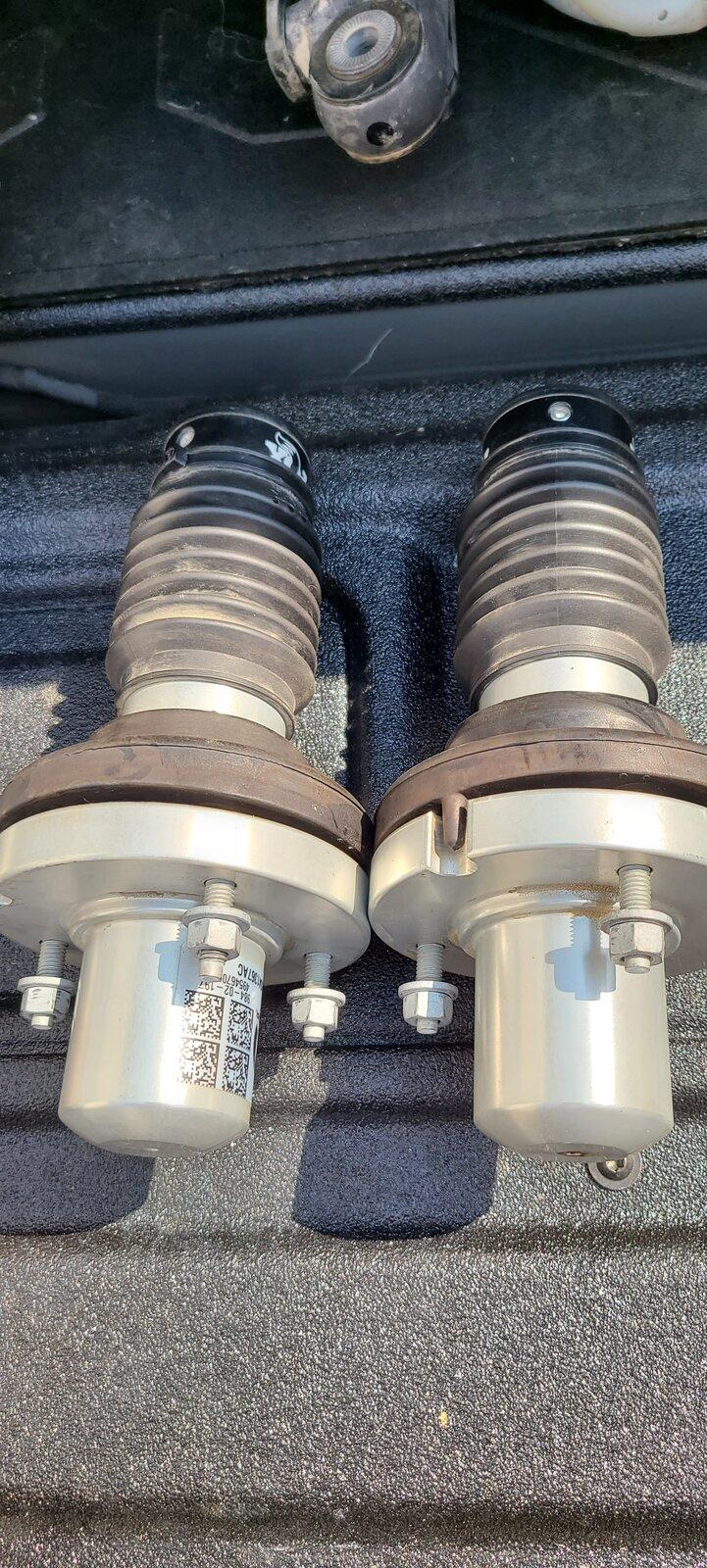 Jeep Gladiator Mojave springs, coils, and hydraulic bumpstops. 20210816_152530