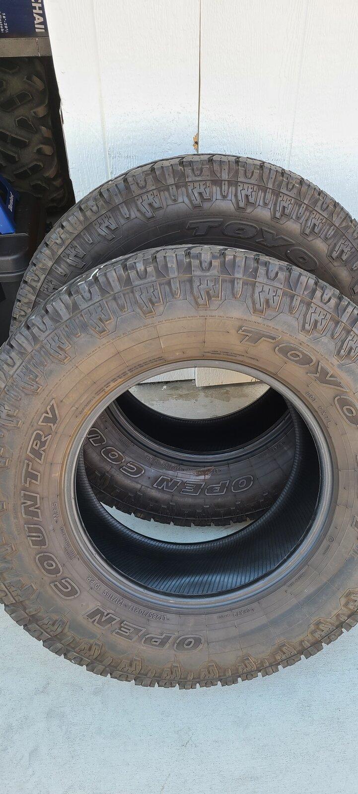 Jeep Gladiator Toyo Open Country A/T tires 33" 20210813_135120