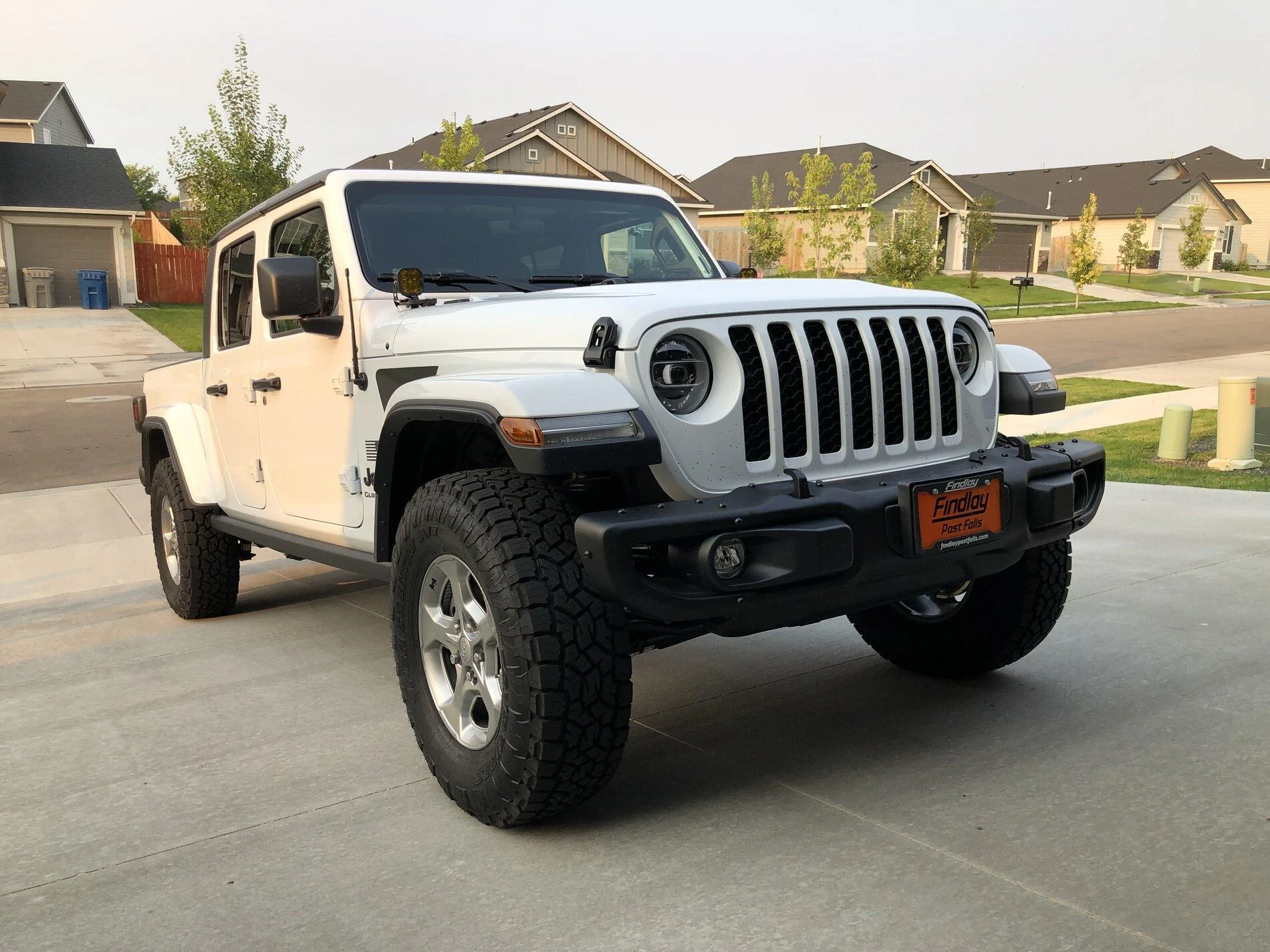 Jeep Gladiator BRIGHT WHITE Gladiator JT Club D0C7860E-D61F-4989-A69F-51285B42C893