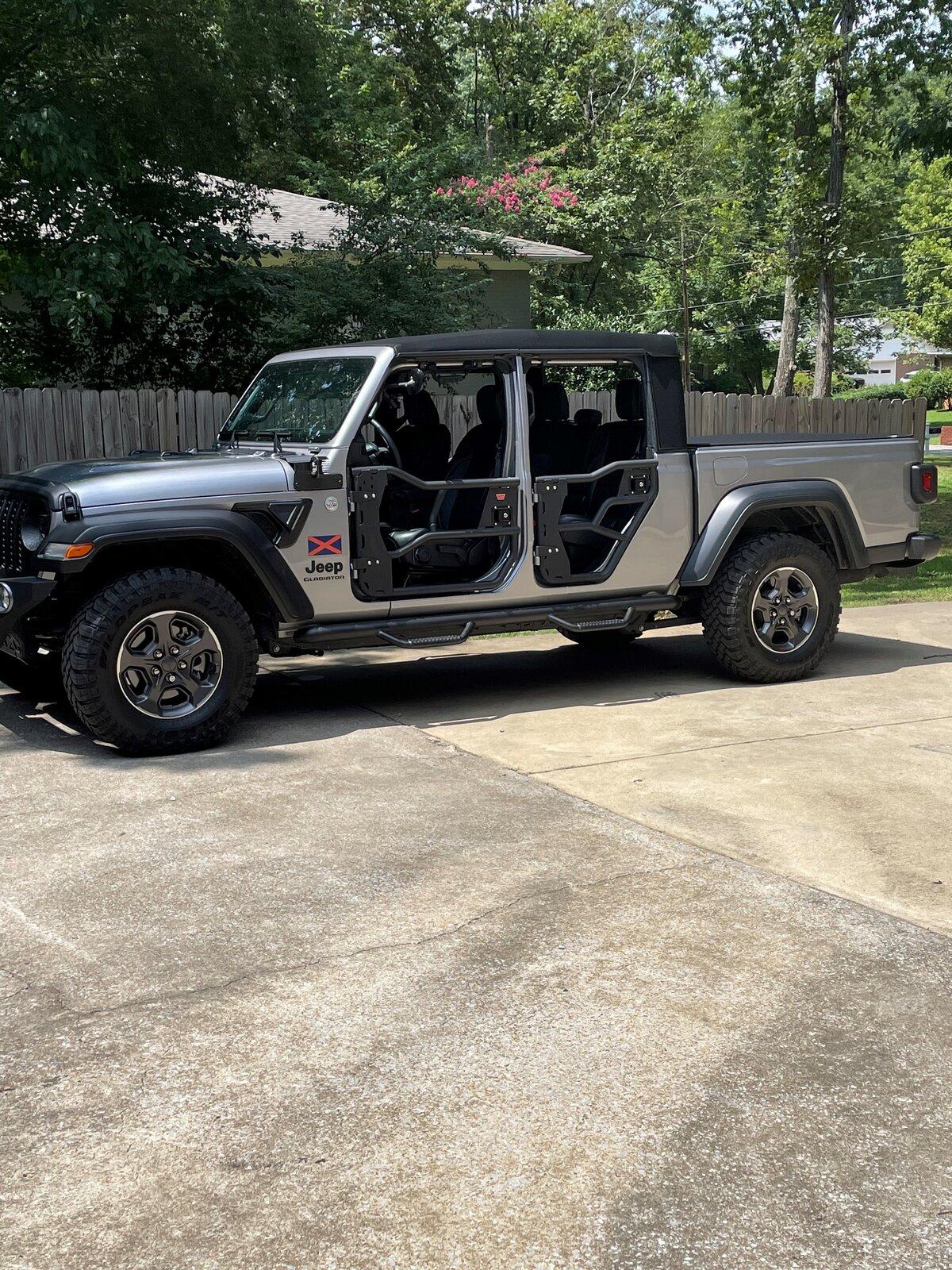 Jeep Gladiator Warn Tube Door Set - Front and rear 1