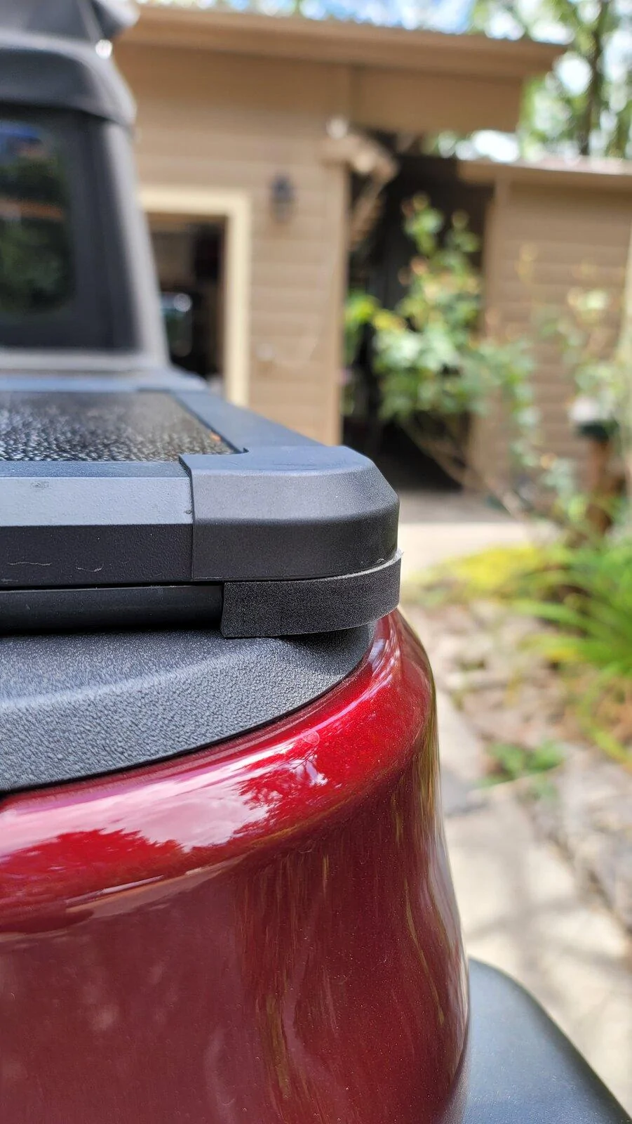 Jeep Gladiator DNA Motoring Hard Tonneau - install and review 20210831_142128