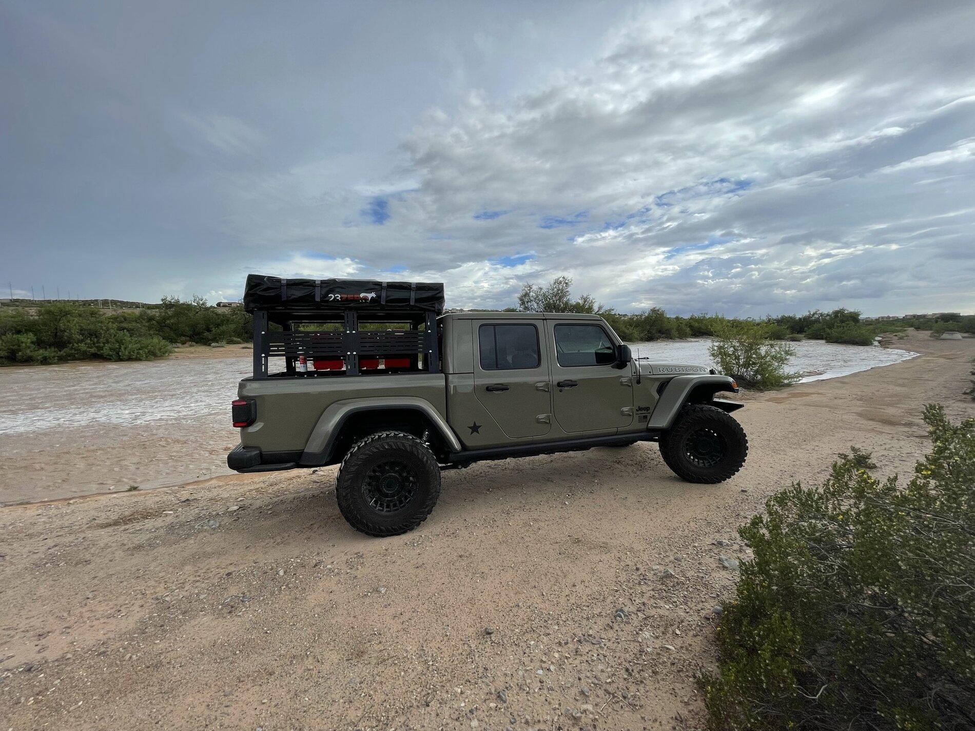 Jeep Gladiator Water in the desert… DDCD00A0-BBD9-4BBB-AE8F-7209BC5F2990
