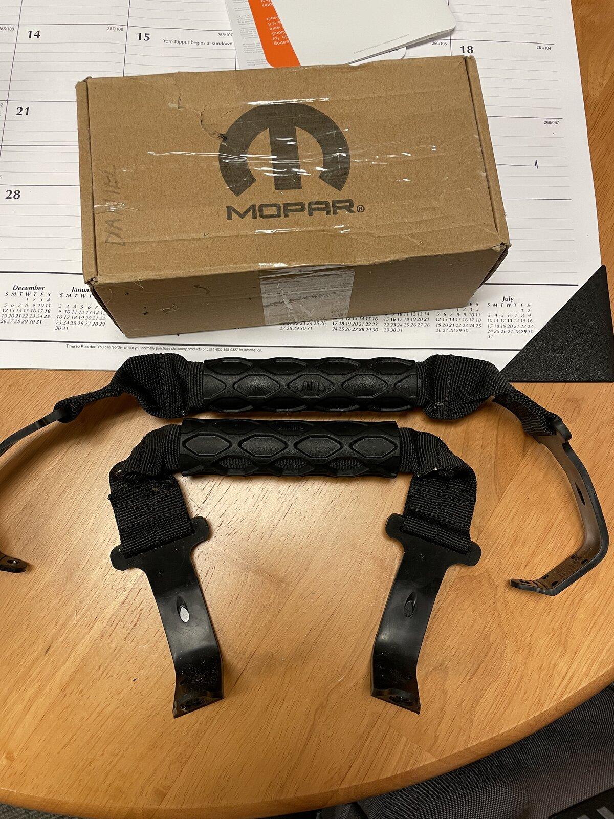 Jeep Gladiator Jeep Mopar rear grab handles A5441E4F-B0BE-40ED-AF1B-B56A2B785EA1