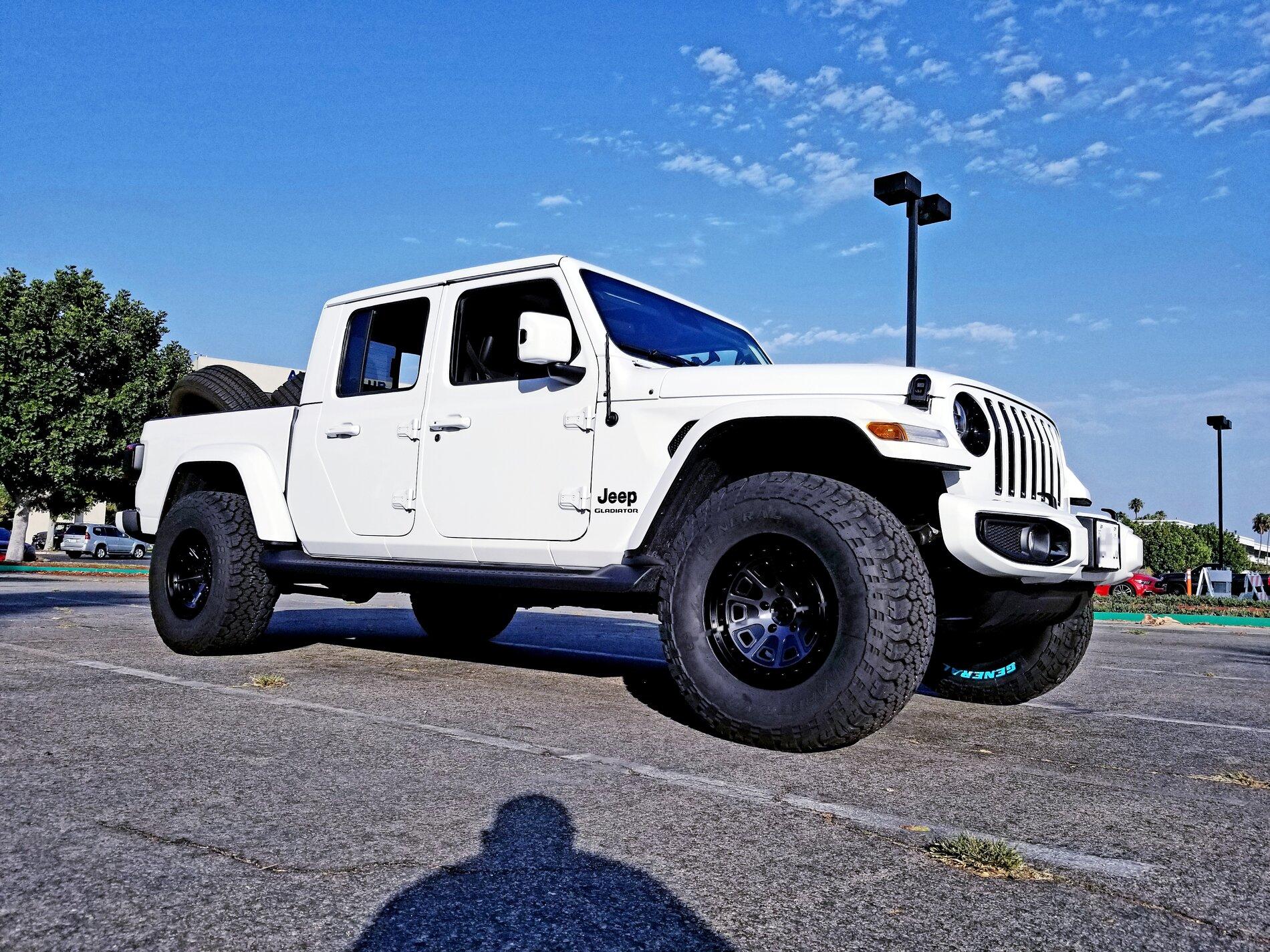 Jeep Gladiator BRIGHT WHITE Gladiator JT Club 20210827_231341