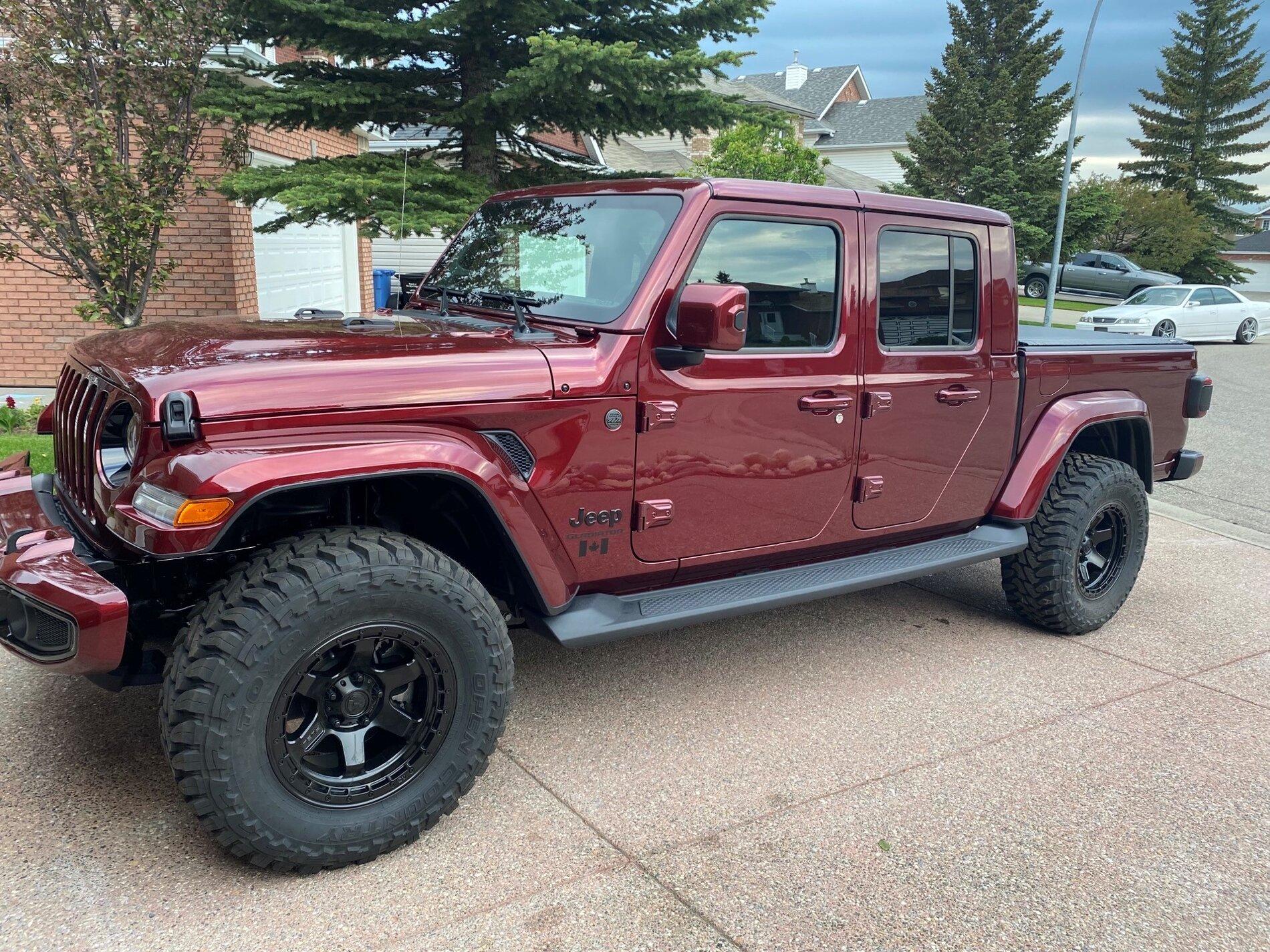 Jeep Gladiator Snazzberry Gladiator JT club glad 2