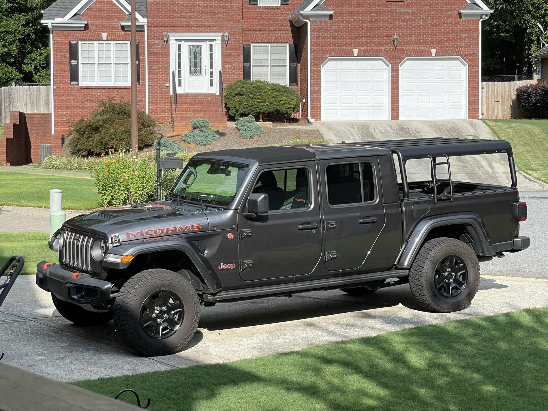 Jeep Gladiator Let's see those Mojave's and Mods CDE5639D-9C17-4542-96A3-9594EF33A7D7