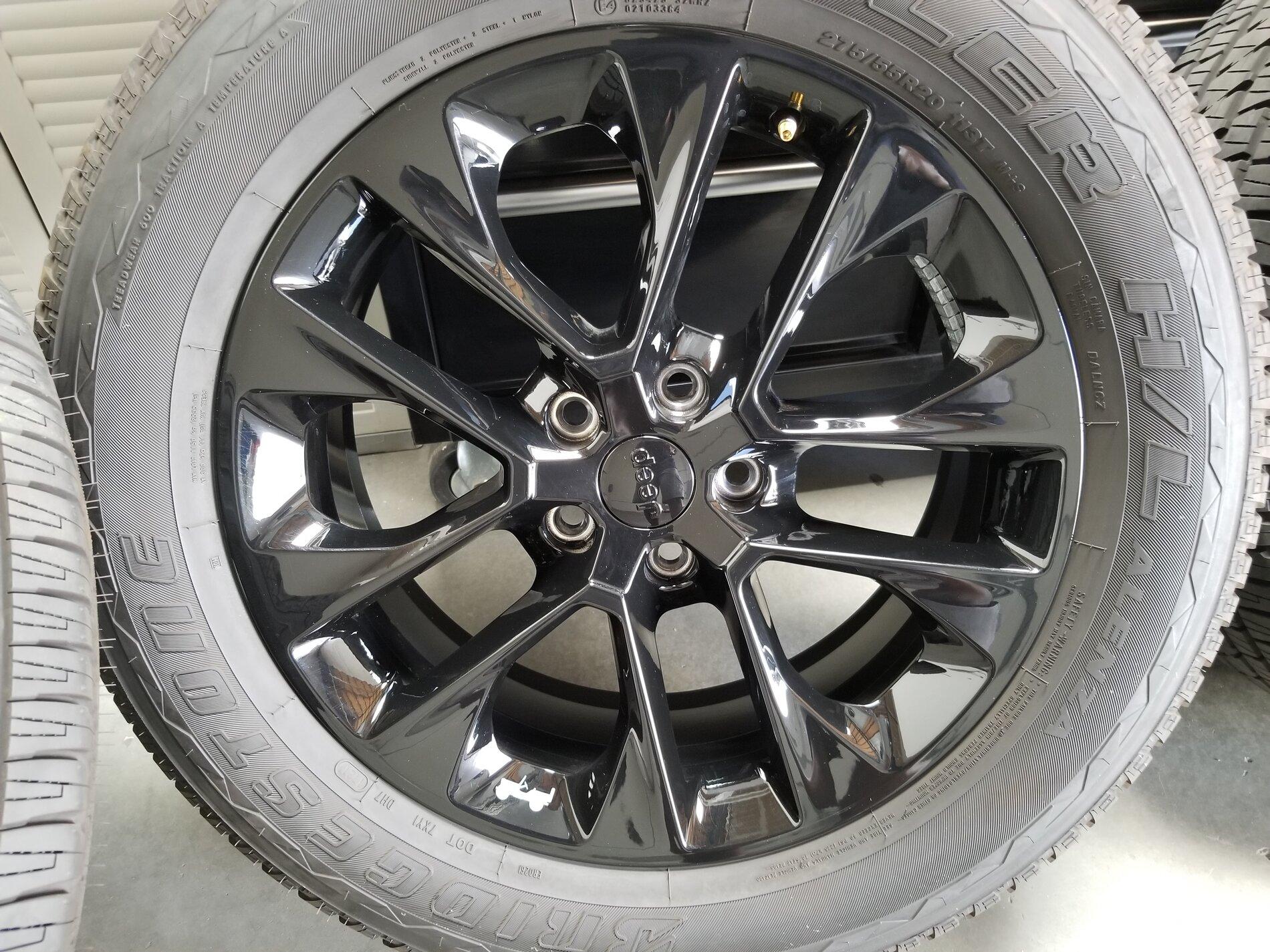 Jeep Gladiator Factory High Altitude 20x8 wheel and tire set. 20210825_143751