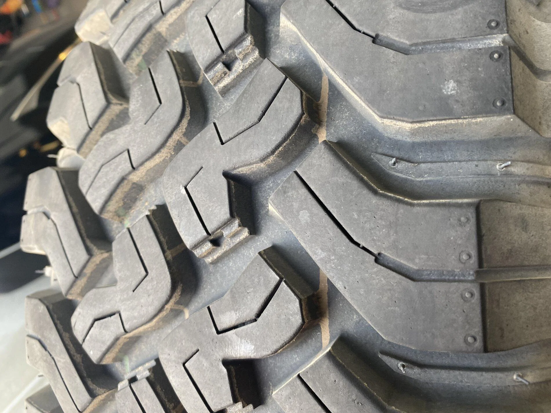 Jeep Gladiator (4) Four Falken Wildpeak MT 2,000 miles AZ 62E9EDD9-E0D8-45B5-958E-EDCBCB3B4924