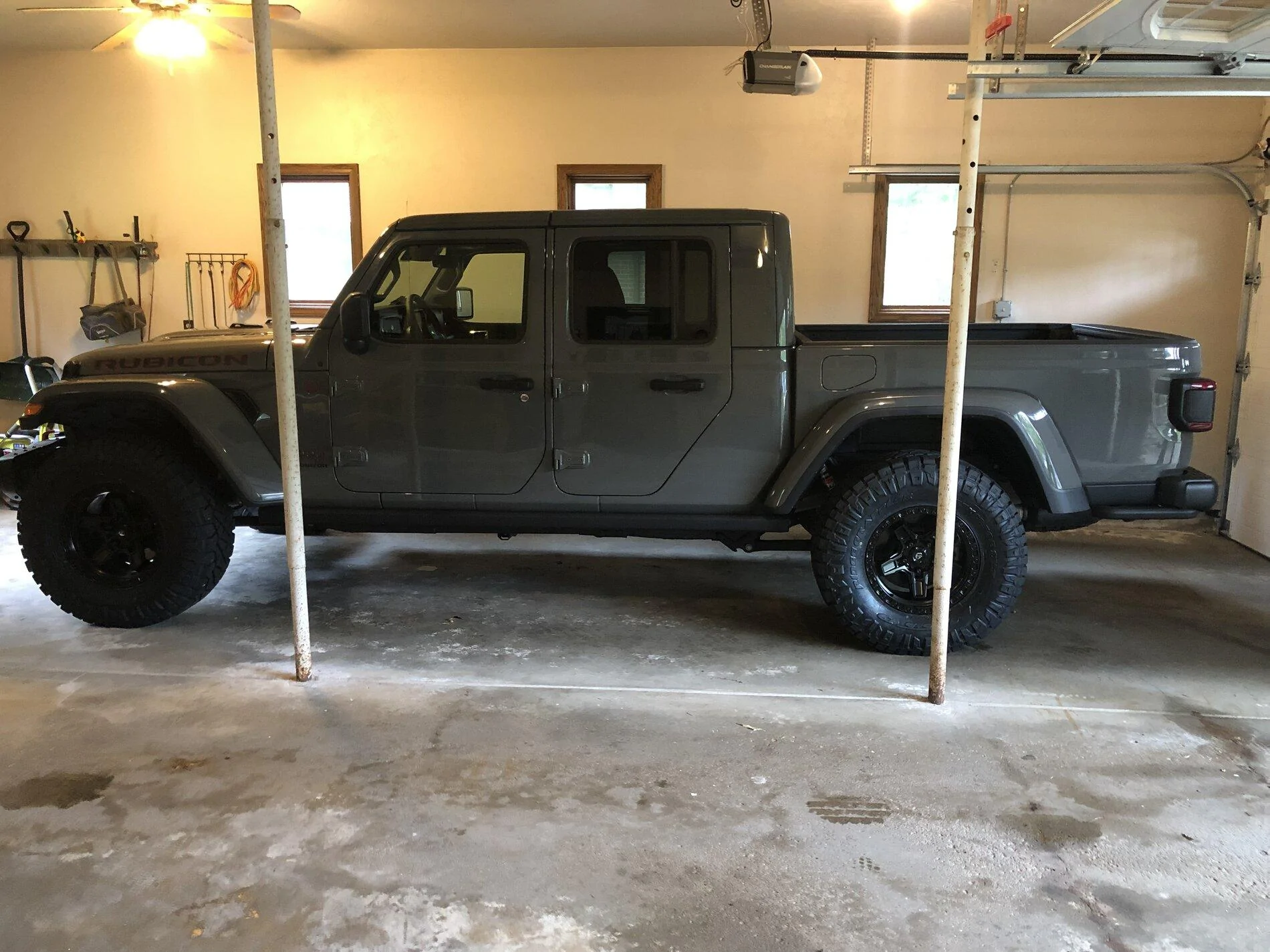 Jeep Gladiator STING GRAY Gladiator JT Club C53975AC-58C2-4CE9-A52E-90CE713FC5DB