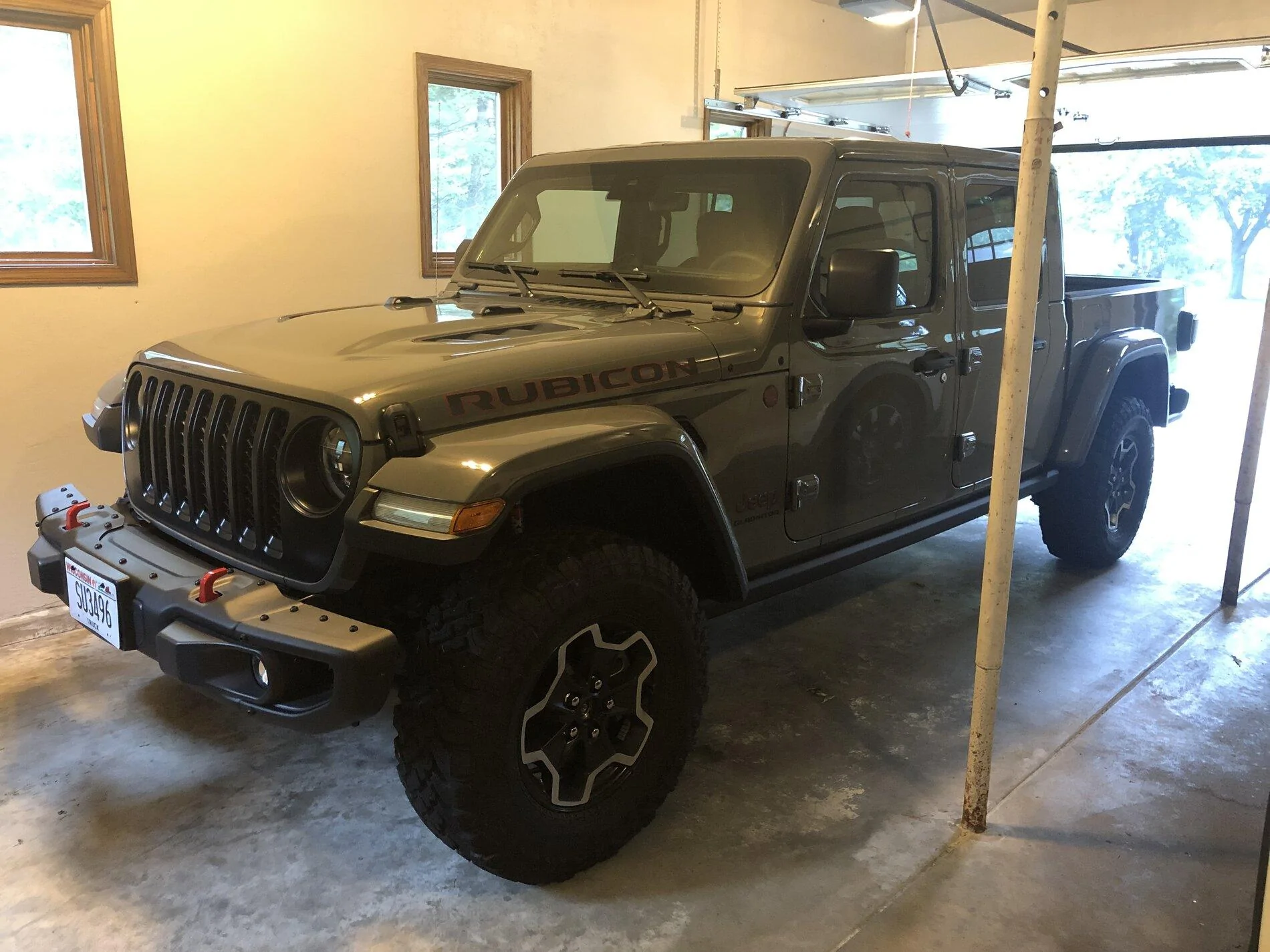 Jeep Gladiator STING GRAY Gladiator JT Club 921DB2EE-16D1-4CAC-BAC3-41769DB0C0AE