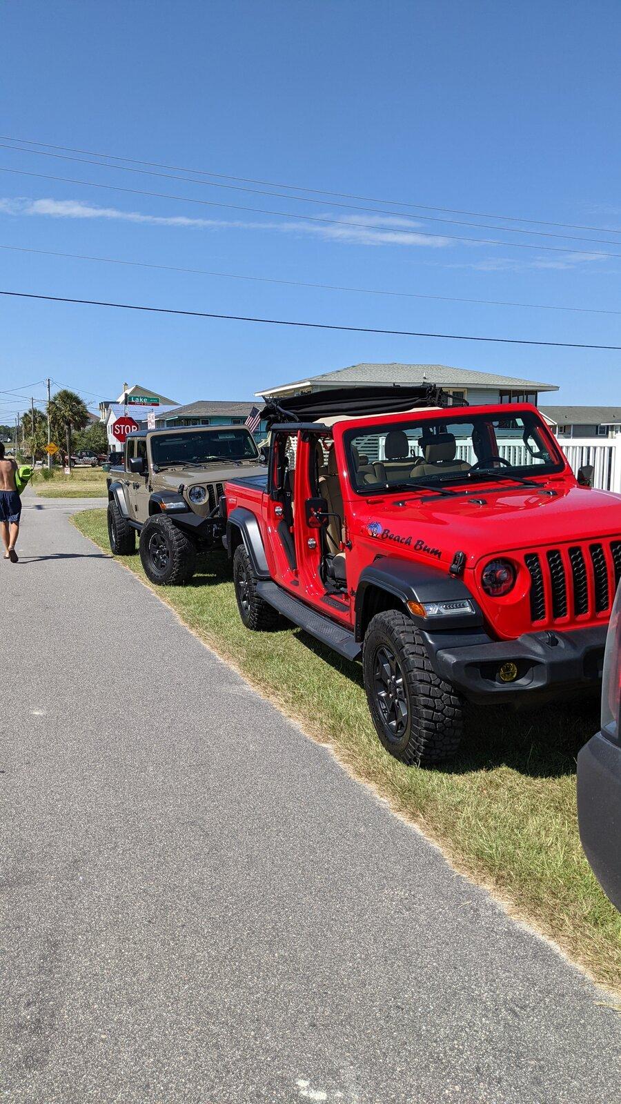 Jeep Gladiator Jeeps Parking Next To Jeeps PXL_20210904_192906591