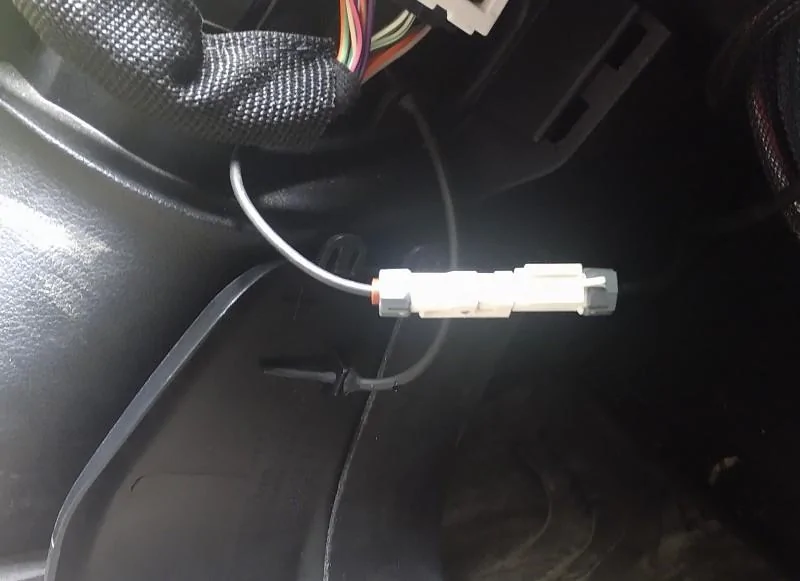 Jeep Gladiator Moving the XM antenna to Mopar snorkel xm08