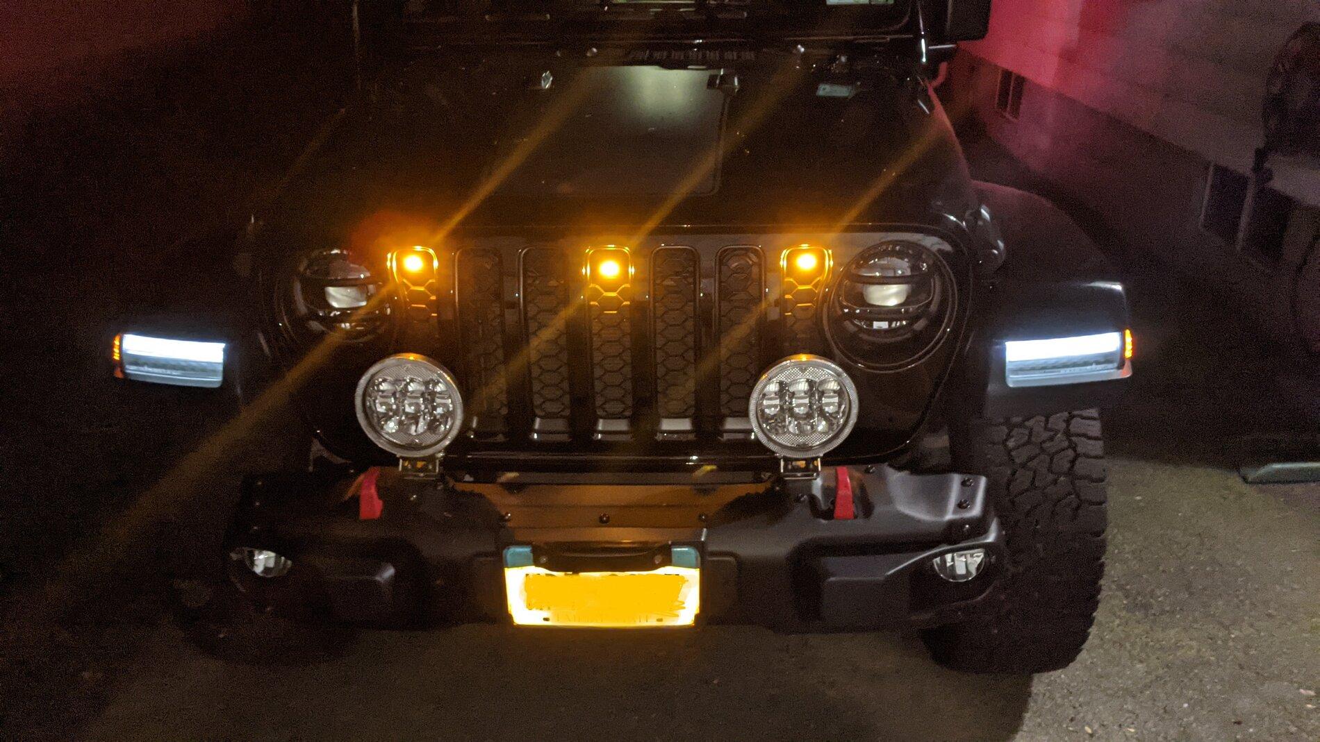 Jeep Gladiator Marker lights. PXL_20210816_031445193~2