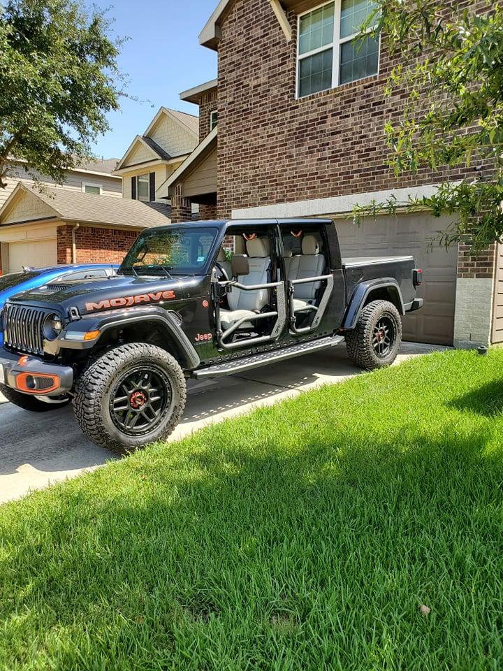 Jeep Gladiator What did you do TO your Gladiator today? [ADMIN WARNING: NO POLITICS, NO GUN TALK] 241390335_1927366030757258_1383542282328377680_n