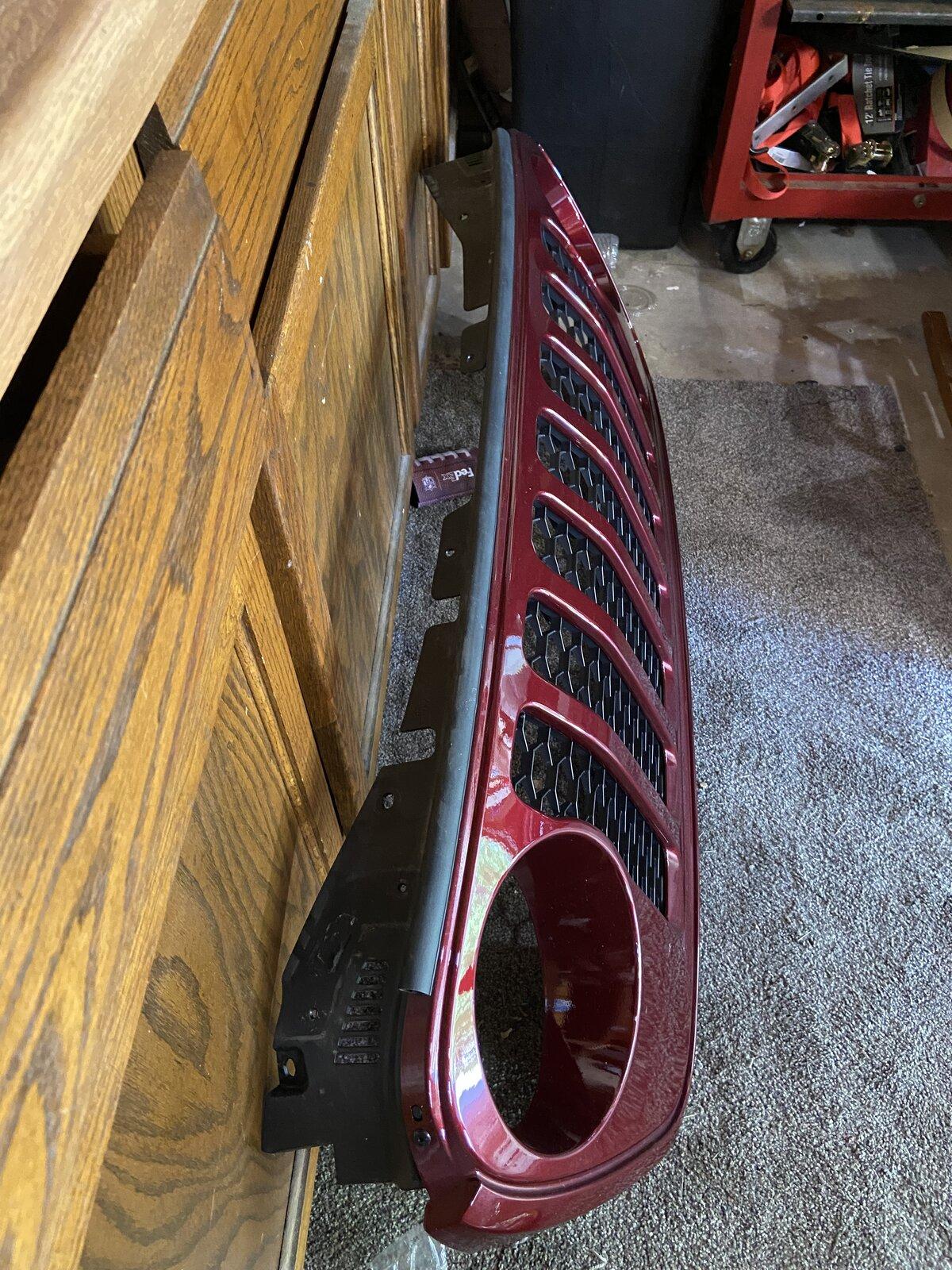 Jeep Gladiator Snazzberry Grille CEC27709-7187-4DEA-A98E-D2F4FD8D7D6D