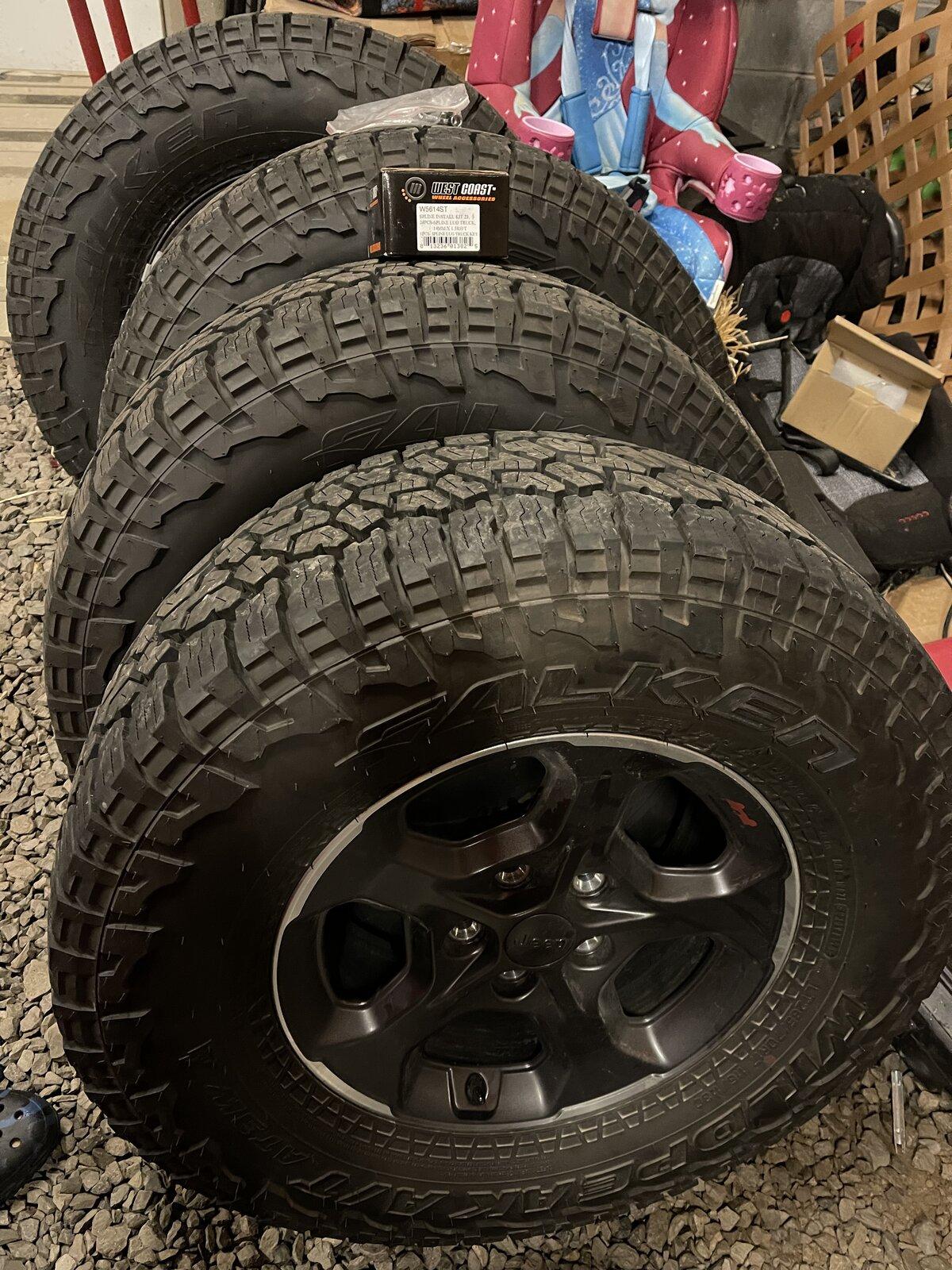 Jeep Gladiator Rubicon Falcon Wildpeak Wheels and Tire Take Off For Sale 850$ OBO Tires4