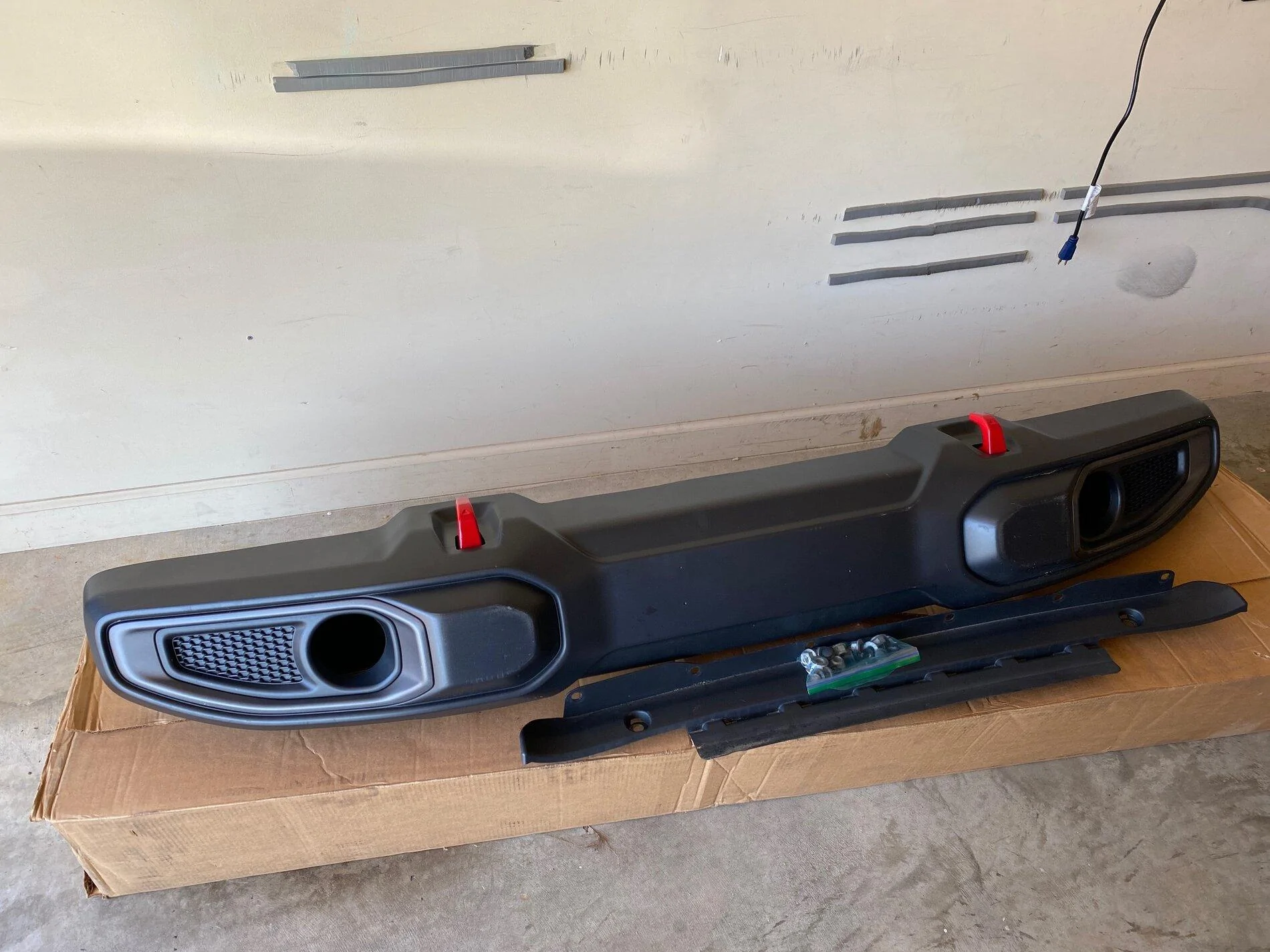 Jeep Gladiator 2020 Jeep Gladiator Rubicon Front Bumper IMG_1037_b1