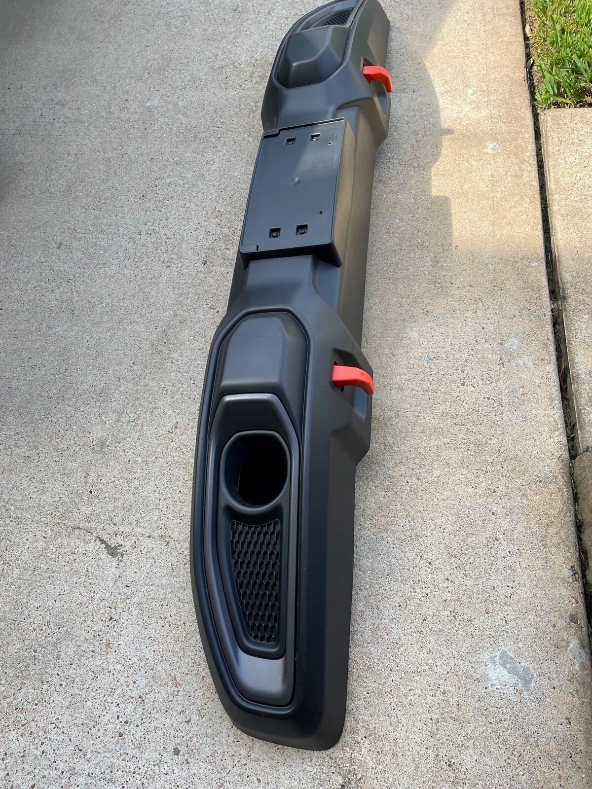 Jeep Gladiator 2021 Mojave front bumper - no fog lights - $25 Mojave F Bumper