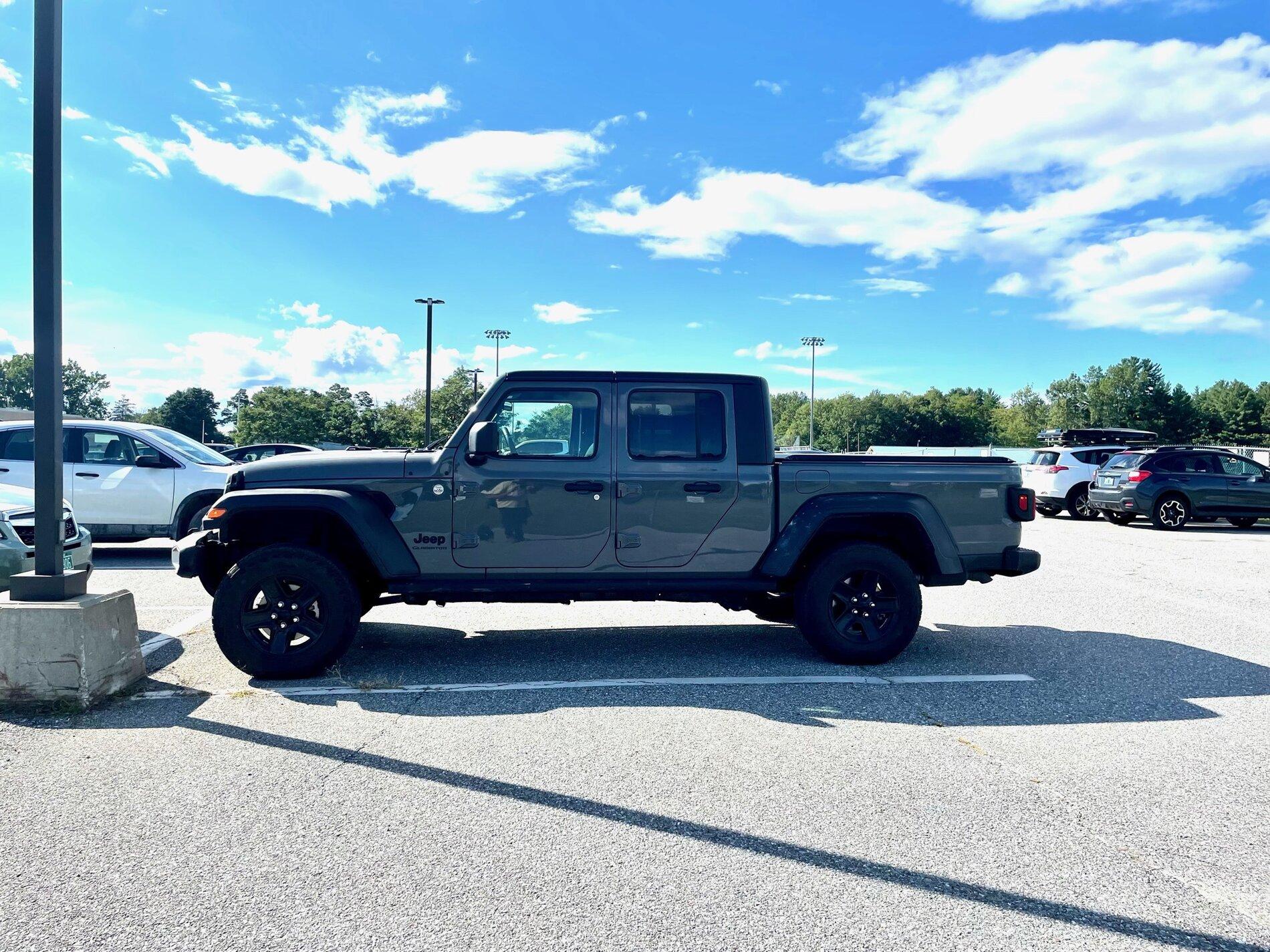 Jeep Gladiator Anyone install Clayton 1.5” leveling kit? image0(2)