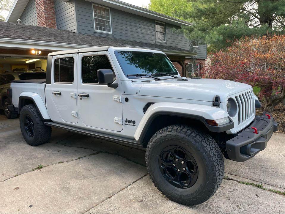Jeep Gladiator AEV Savegre II Wheels & 35" BFG AT KO2 Tires (x5) 194652333_10226146214192052_5794923563054435934_n