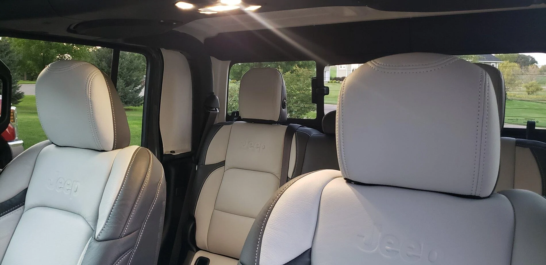 Jeep Seats 4.jpg