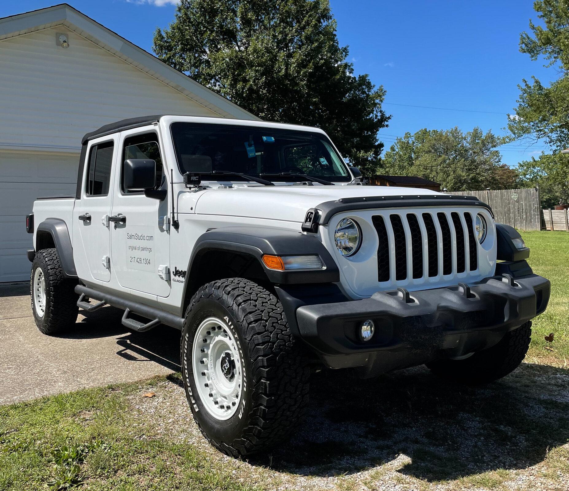 Jeep Gladiator bigger tires on unlifted Sport S 63BDBFF6-FB3E-4648-A14F-57E4753AF799
