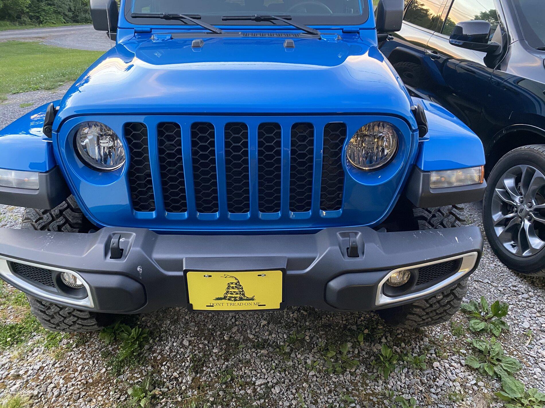 Jeep Gladiator Front Bumper License Plate Frame 6D4F2216-8999-4377-B0D7-528FC3011022