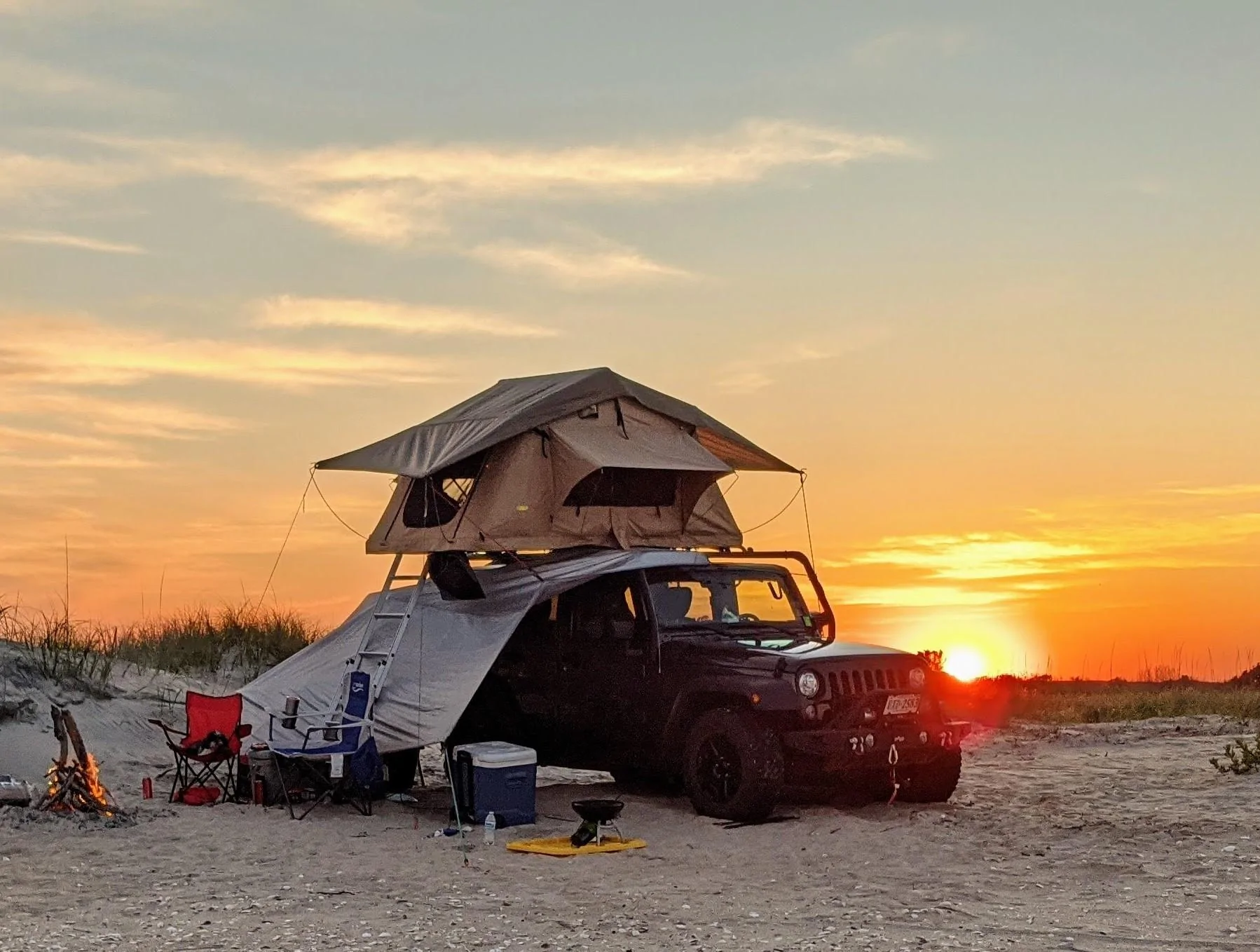 Jeep Gladiator Beach camping 1631222065474
