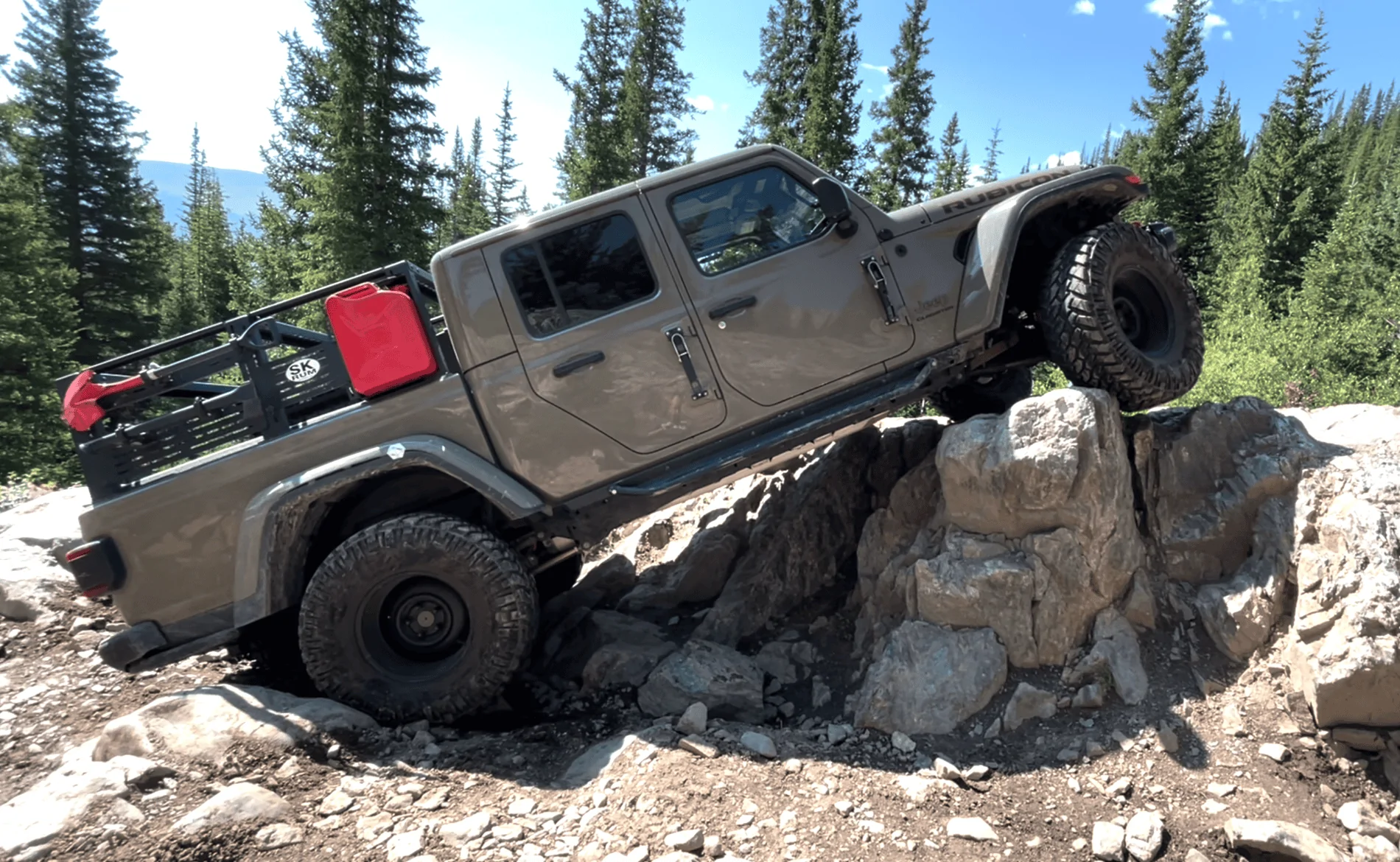 Jeep Gladiator Gladiator Glamour Shots 4F46A008-0C80-4EB5-AB5D-DDCF9E84F34D
