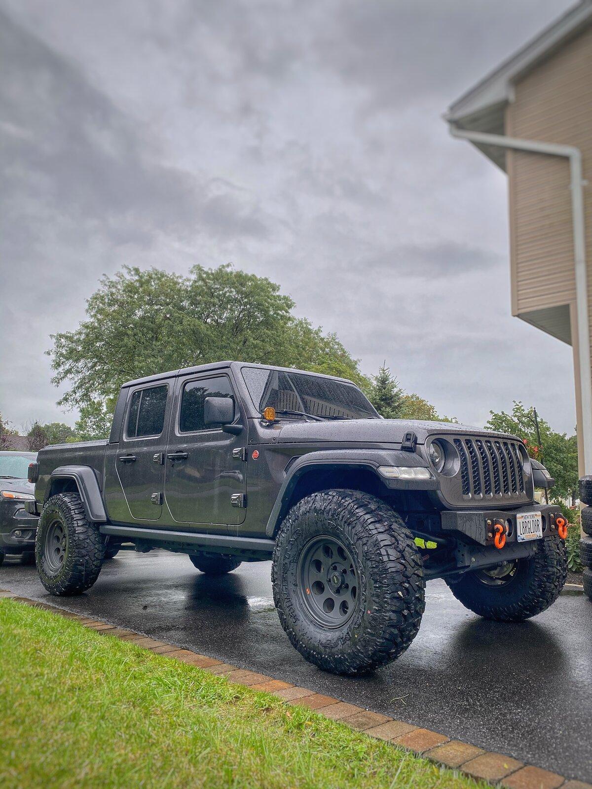 Jeep Gladiator GRANITE CRYSTAL JT Gladiator Club 7F8407E1-8203-447B-993B-C3AF7CB396D4