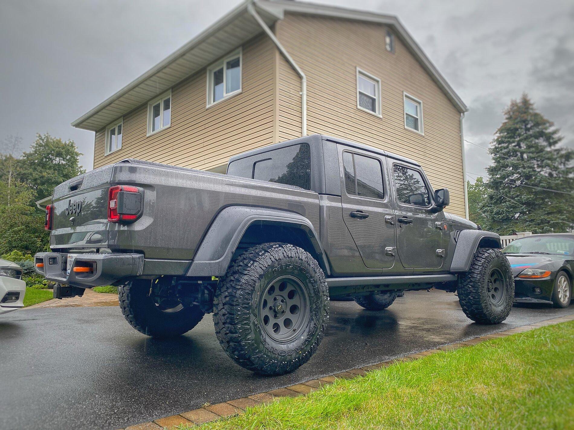 Jeep Gladiator GRANITE CRYSTAL JT Gladiator Club E4E7483E-17C1-4CEF-8478-8E3F354915C0