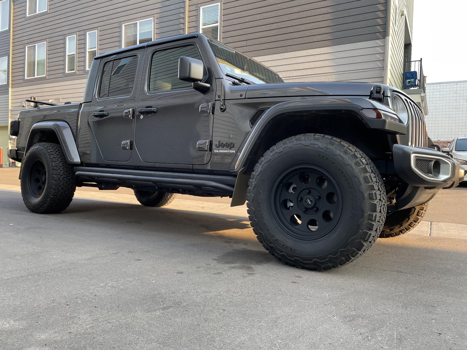 Jeep Gladiator GRANITE CRYSTAL JT Gladiator Club 31DF5E90-E3A3-47A3-8BD2-8DA44C11E483