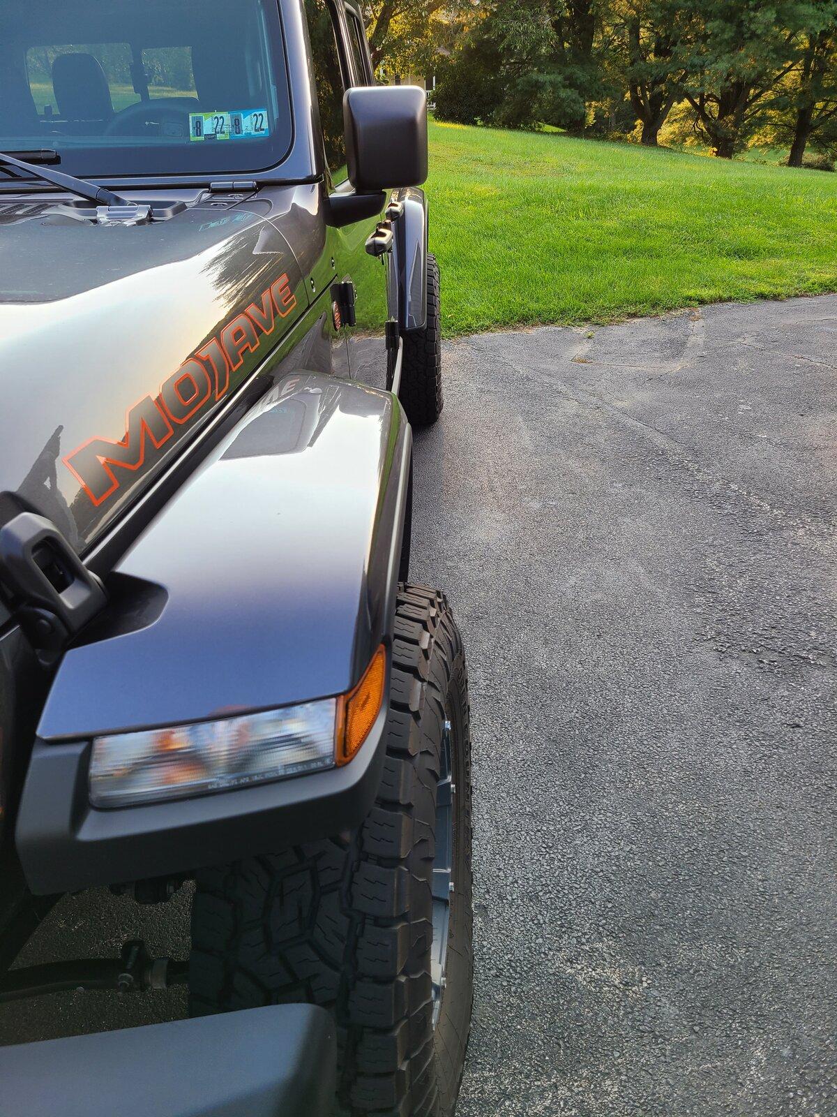 Jeep Gladiator Identifying how much tire will stick out, and is a 4.5BS needed: help, options, etc. 35s w4.5bs
