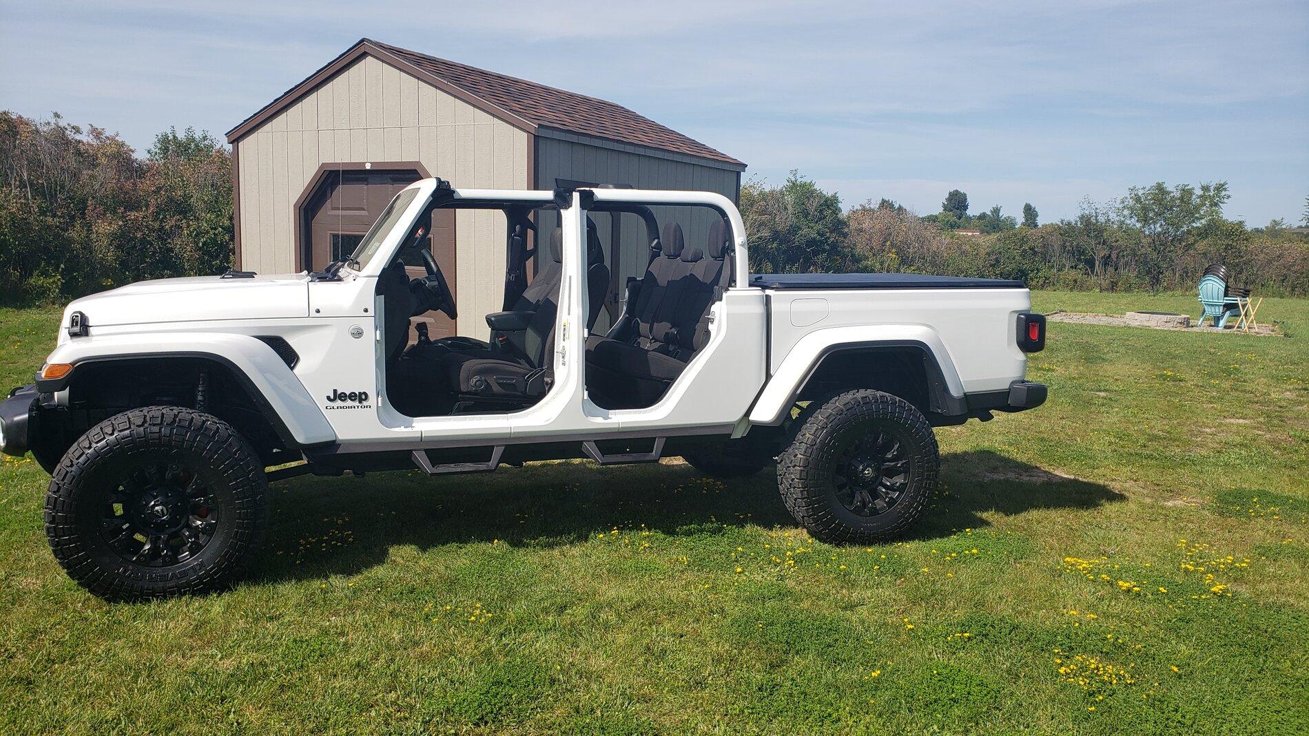 Jeep Gladiator Gladiators on Mopar 2" Lift Kit 20210816_155503