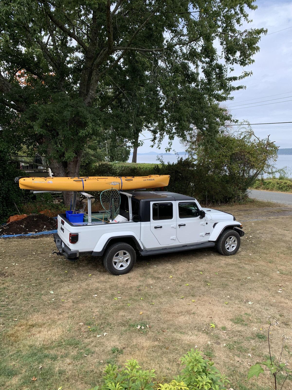 Jeep Gladiator How do you guys carry your kayaks? unnamed