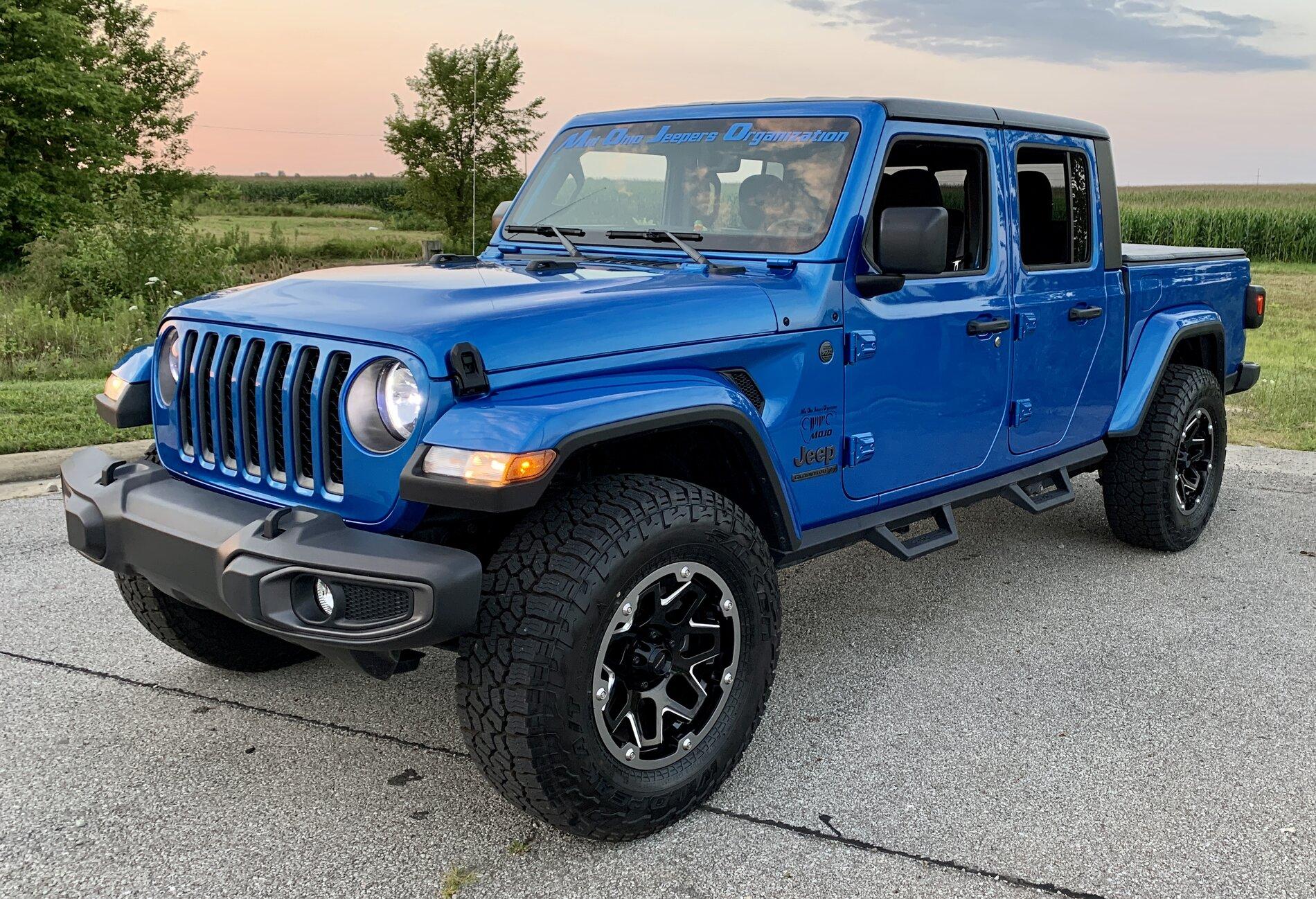 Jeep Gladiator Poll- 33's or 35's? 439C95CD-6AB9-4045-B91E-B84251EE9376